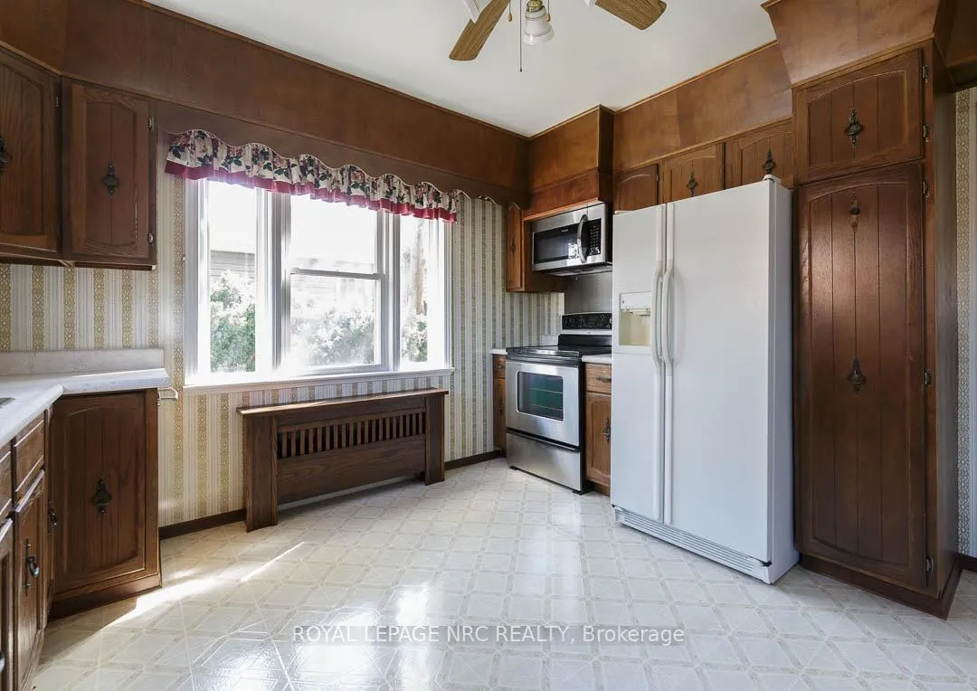 Photo 14 of 248 Wallace Avenue S, Welland, Lincoln/Crowland — HOMEH