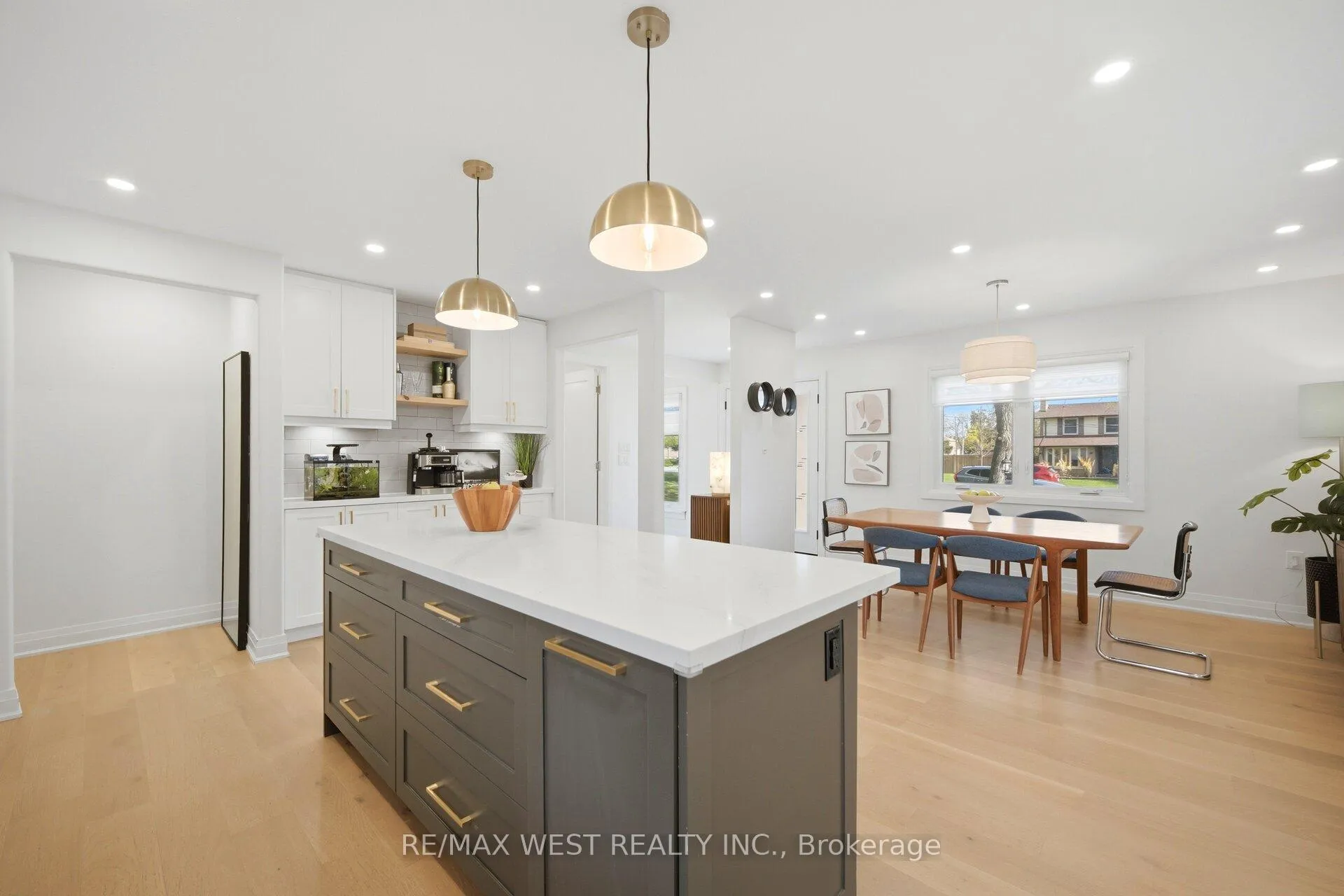 Photo 9 of 4 Avon Court, Whitby, Williamsburg — HOMEH