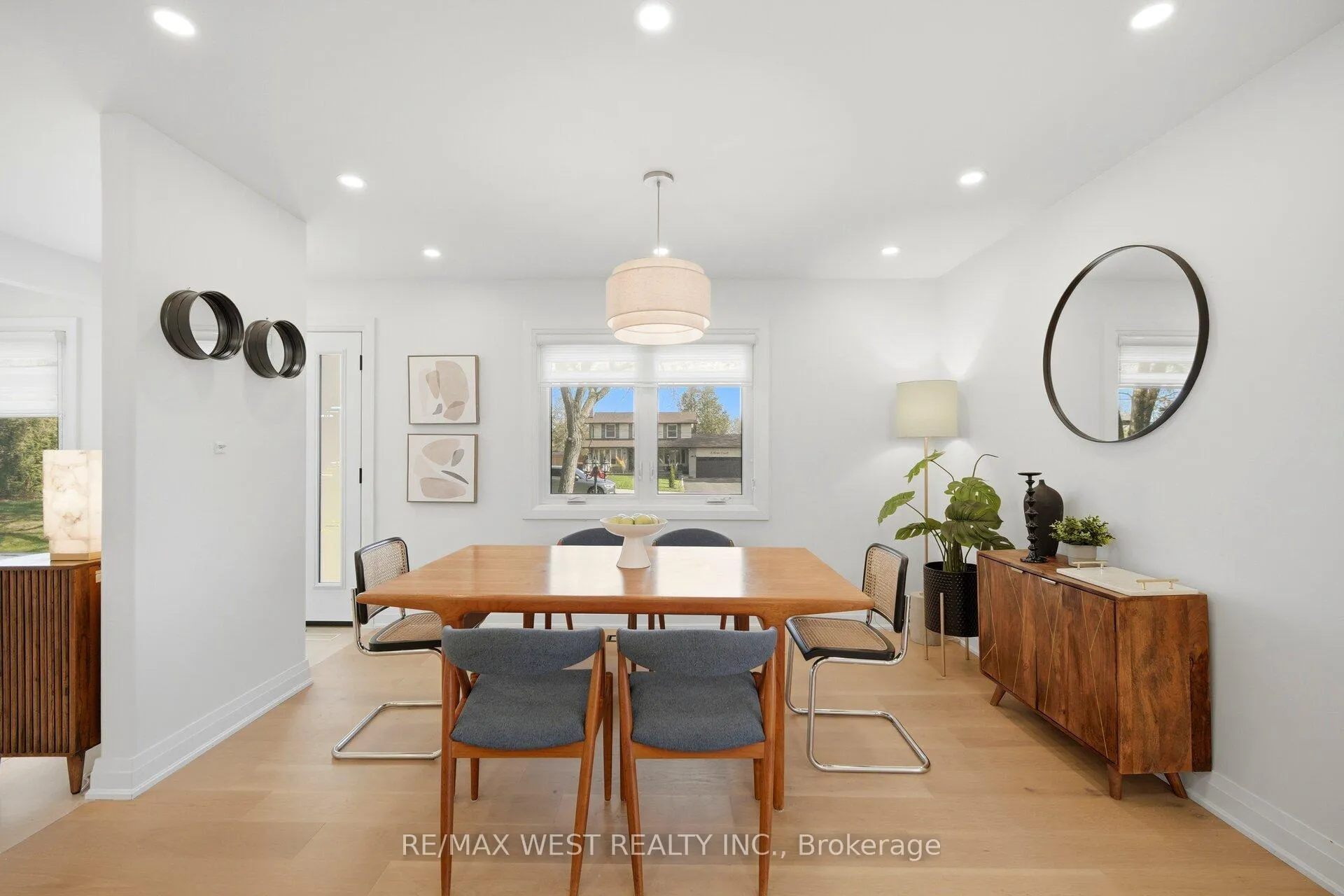 Photo 11 of 4 Avon Court, Whitby, Williamsburg — HOMEH