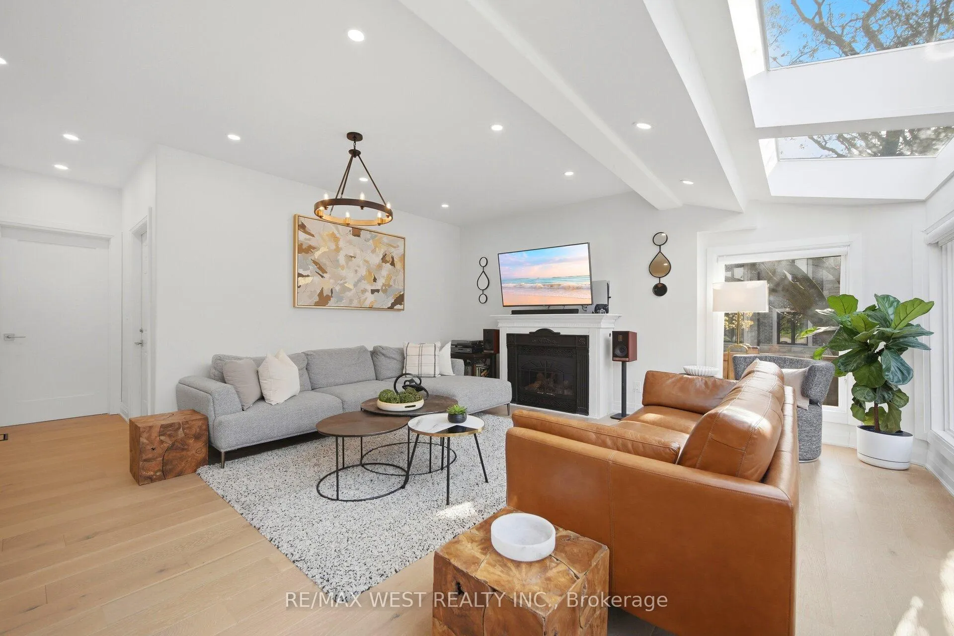 Photo 20 of 4 Avon Court, Whitby, Williamsburg — HOMEH
