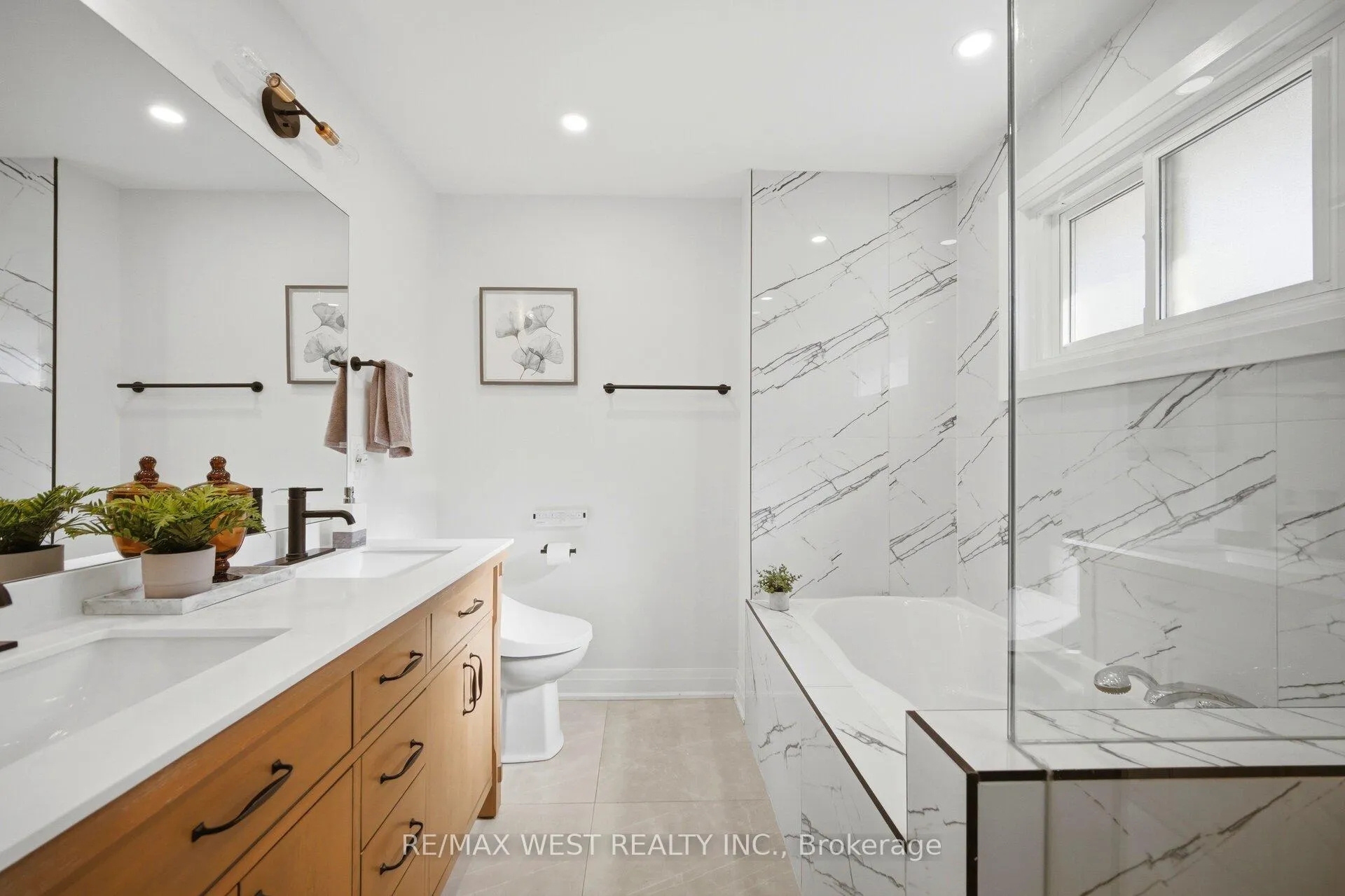 Photo 23 of 4 Avon Court, Whitby, Williamsburg — HOMEH