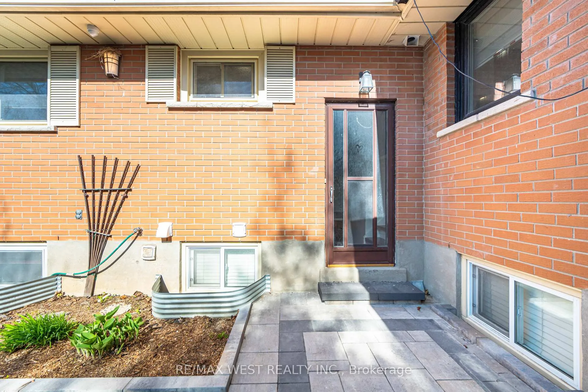 Photo 33 of 4 Avon Court, Whitby, Williamsburg — HOMEH