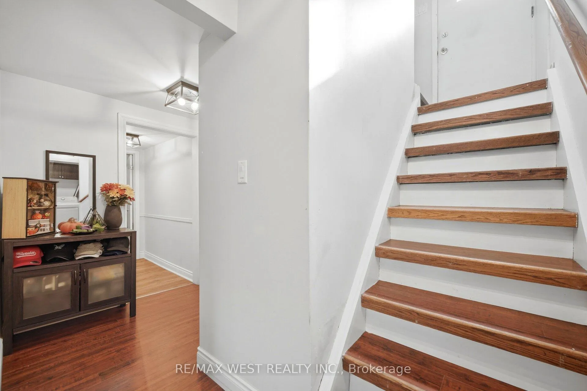 Photo 34 of 4 Avon Court, Whitby, Williamsburg — HOMEH