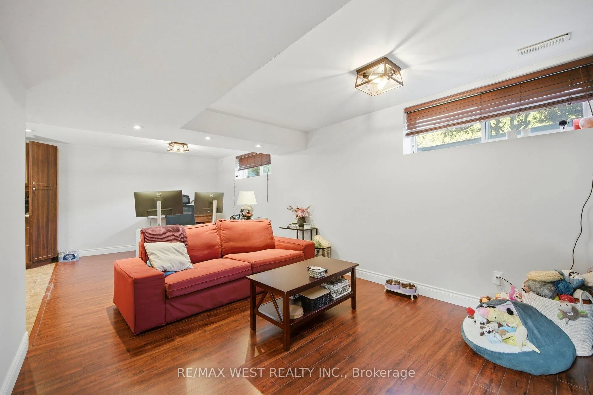 Photo 35 of 4 Avon Court, Whitby, Williamsburg — HOMEH