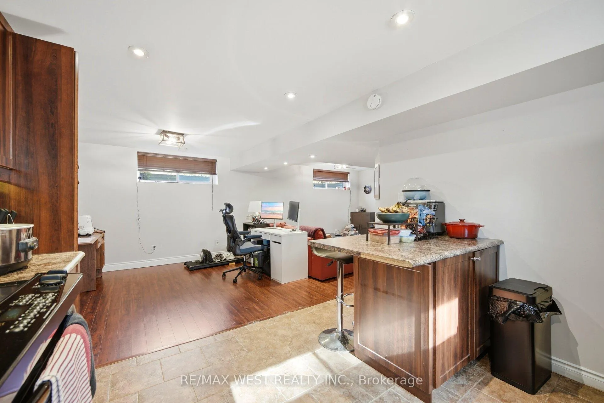 Photo 40 of 4 Avon Court, Whitby, Williamsburg — HOMEH