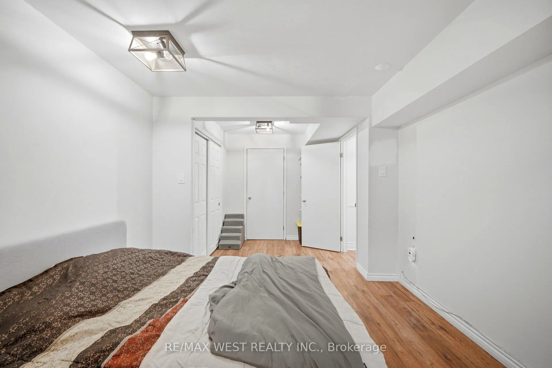 Photo 43 of 4 Avon Court, Whitby, Williamsburg — HOMEH
