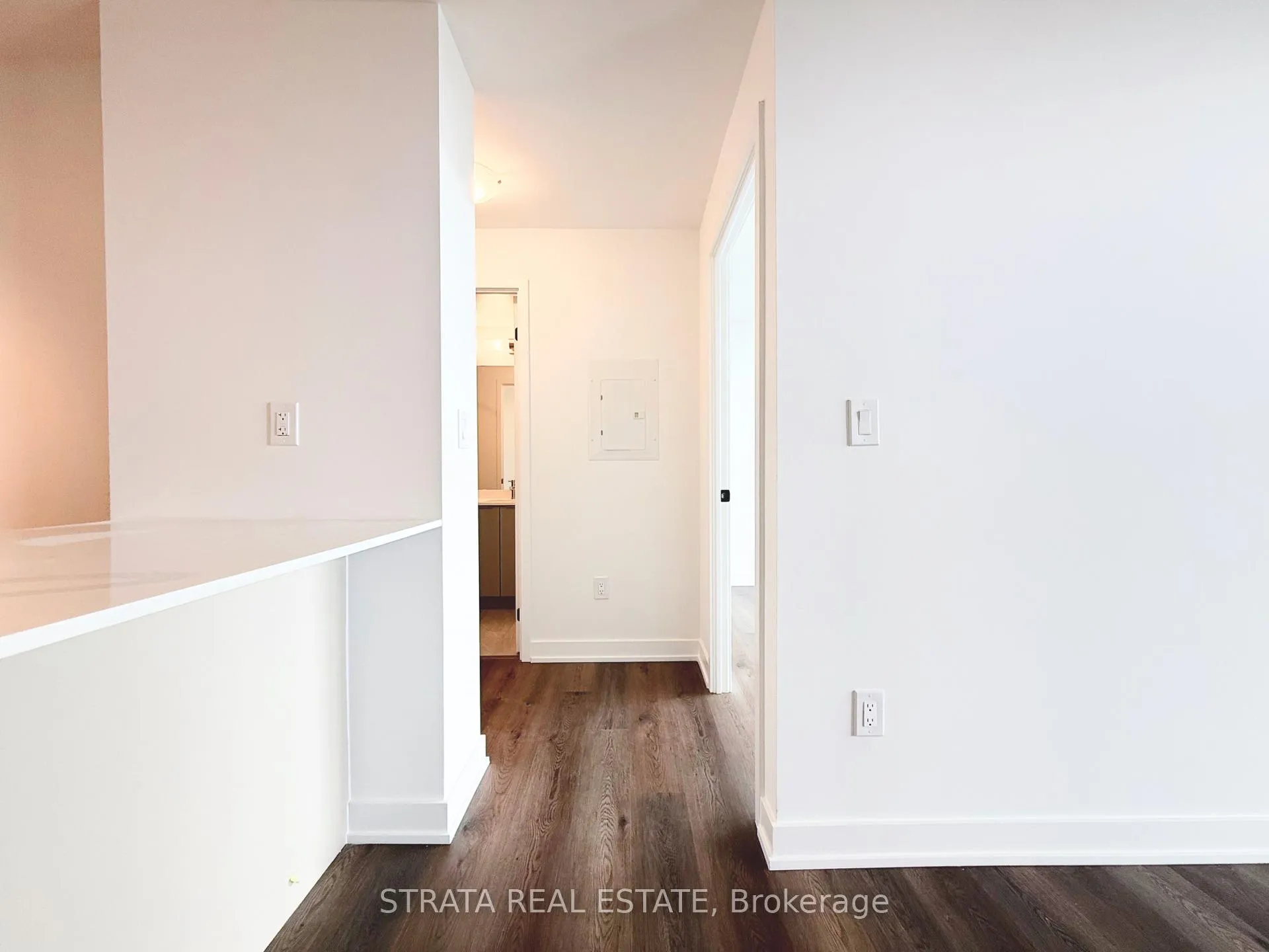 Photo 6 of Unit 1601, 2075 Lakeshore Road, Burlington, Brant — HOMEH