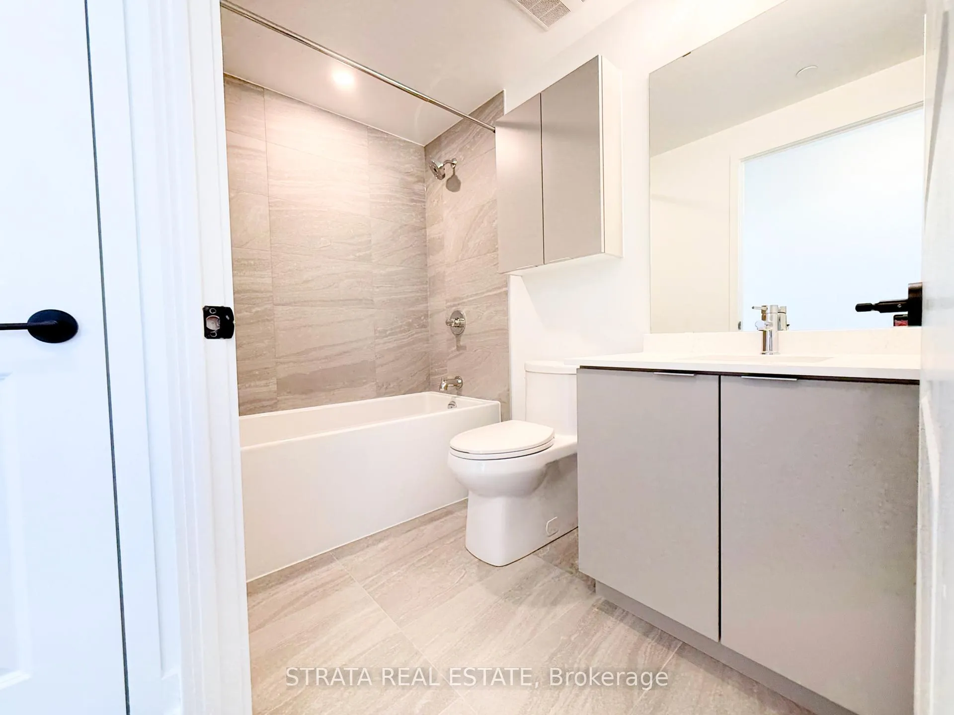 Photo 7 of Unit 1601, 2075 Lakeshore Road, Burlington, Brant — HOMEH