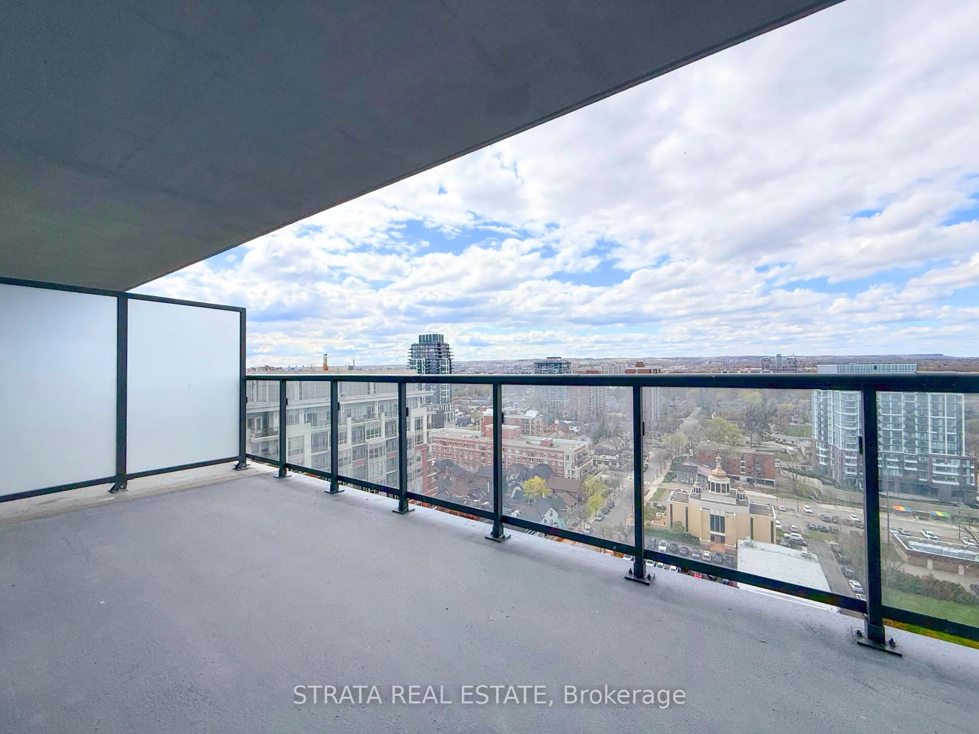 Photo 12 of Unit 1601, 2075 Lakeshore Road, Burlington, Brant — HOMEH