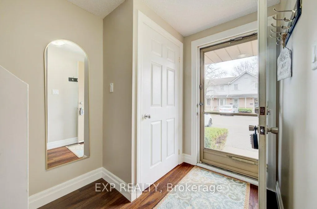 Photo 5 of Unit 34, 180 Marksam Road, Guelph, Willow West/Sugarbush/West Acres — HOMEH