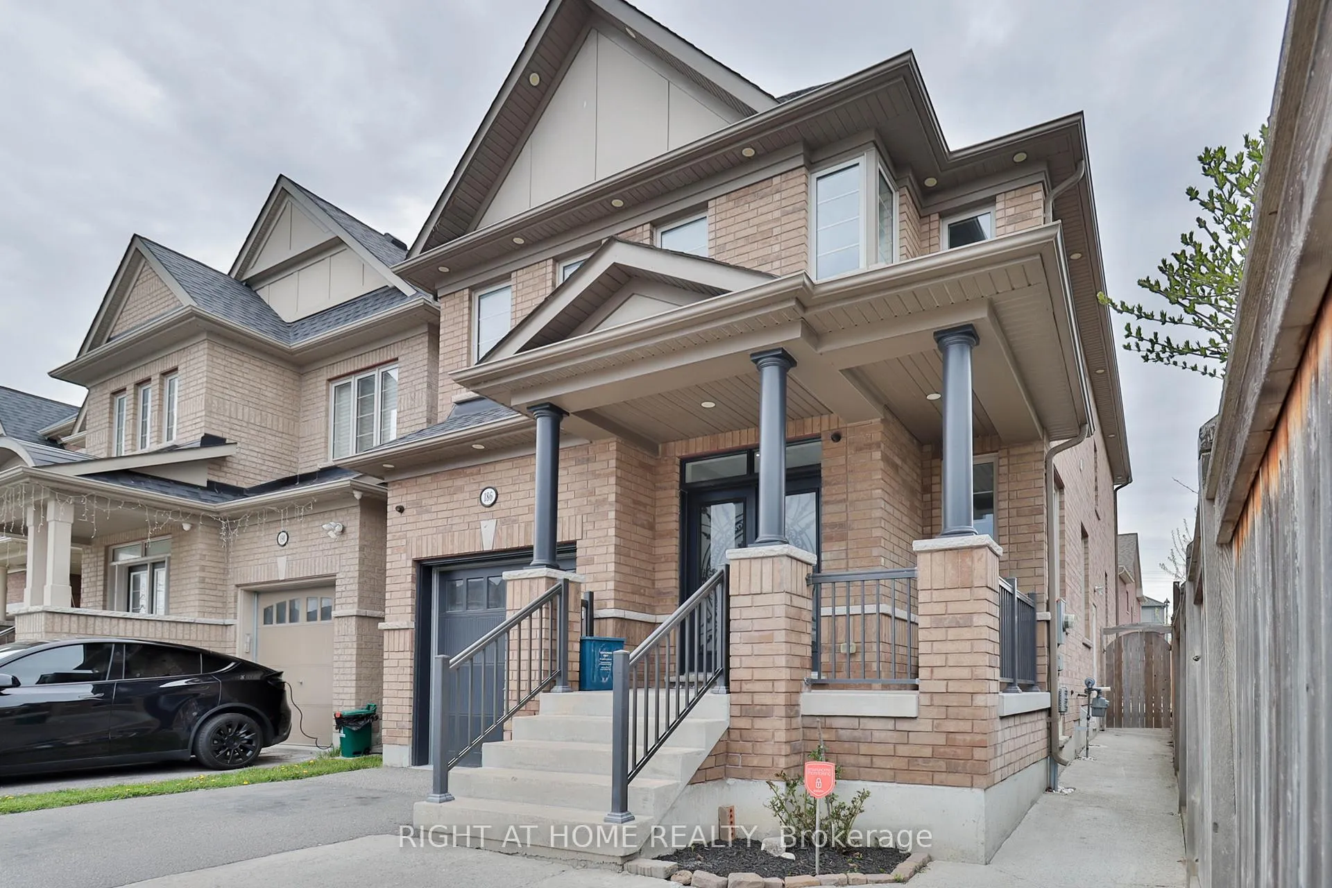 Photo 3 of Unit Bsmt, 186 Cosgrove Drive, Oshawa, Windfields — HOMEH