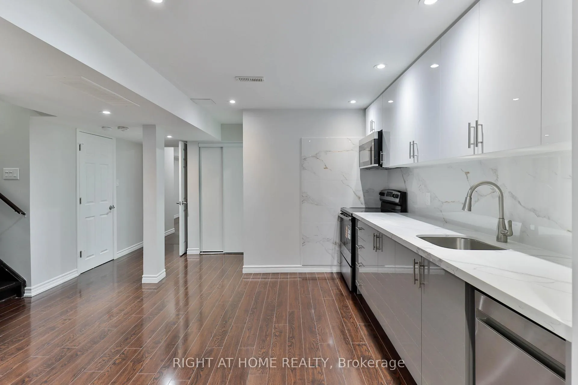 Photo 9 of Unit Bsmt, 186 Cosgrove Drive, Oshawa, Windfields — HOMEH