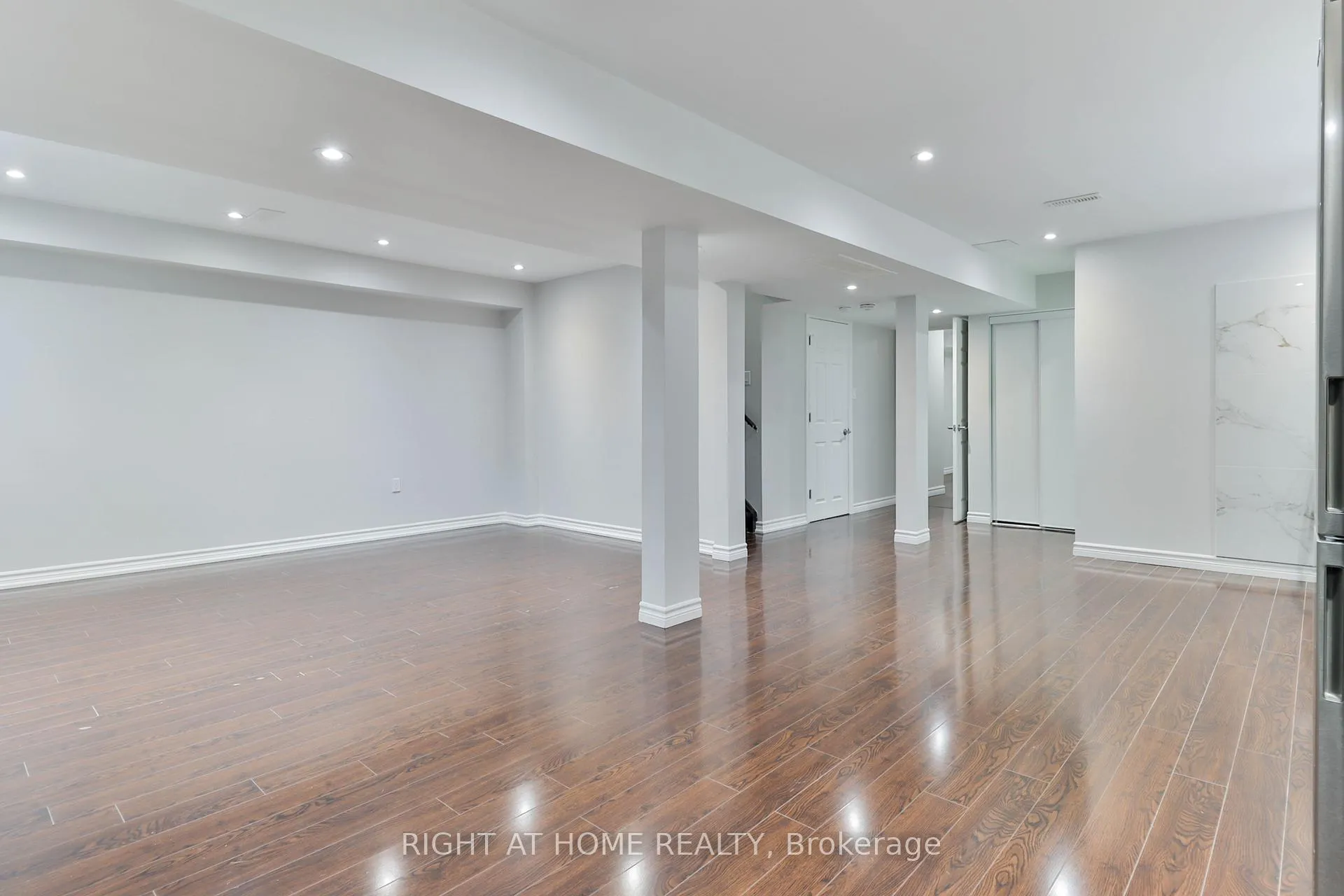 Photo 13 of Unit Bsmt, 186 Cosgrove Drive, Oshawa, Windfields — HOMEH