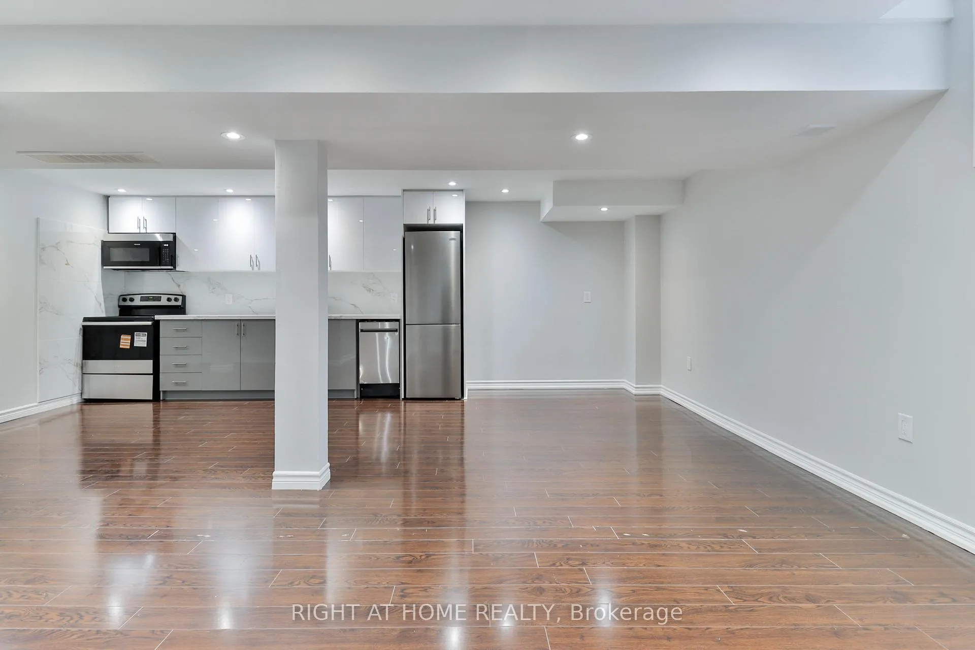 Photo 15 of Unit Bsmt, 186 Cosgrove Drive, Oshawa, Windfields — HOMEH