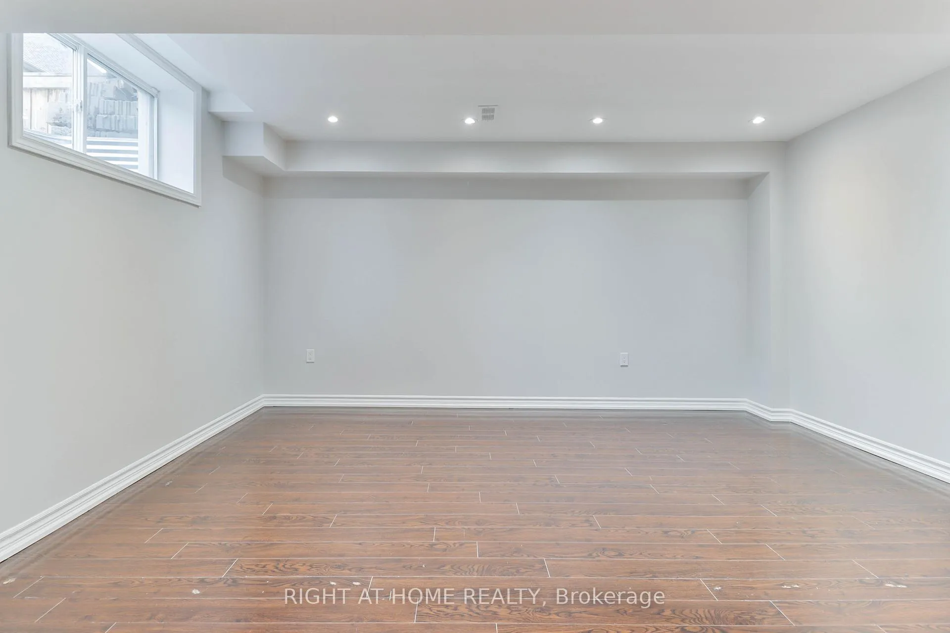 Photo 16 of Unit Bsmt, 186 Cosgrove Drive, Oshawa, Windfields — HOMEH
