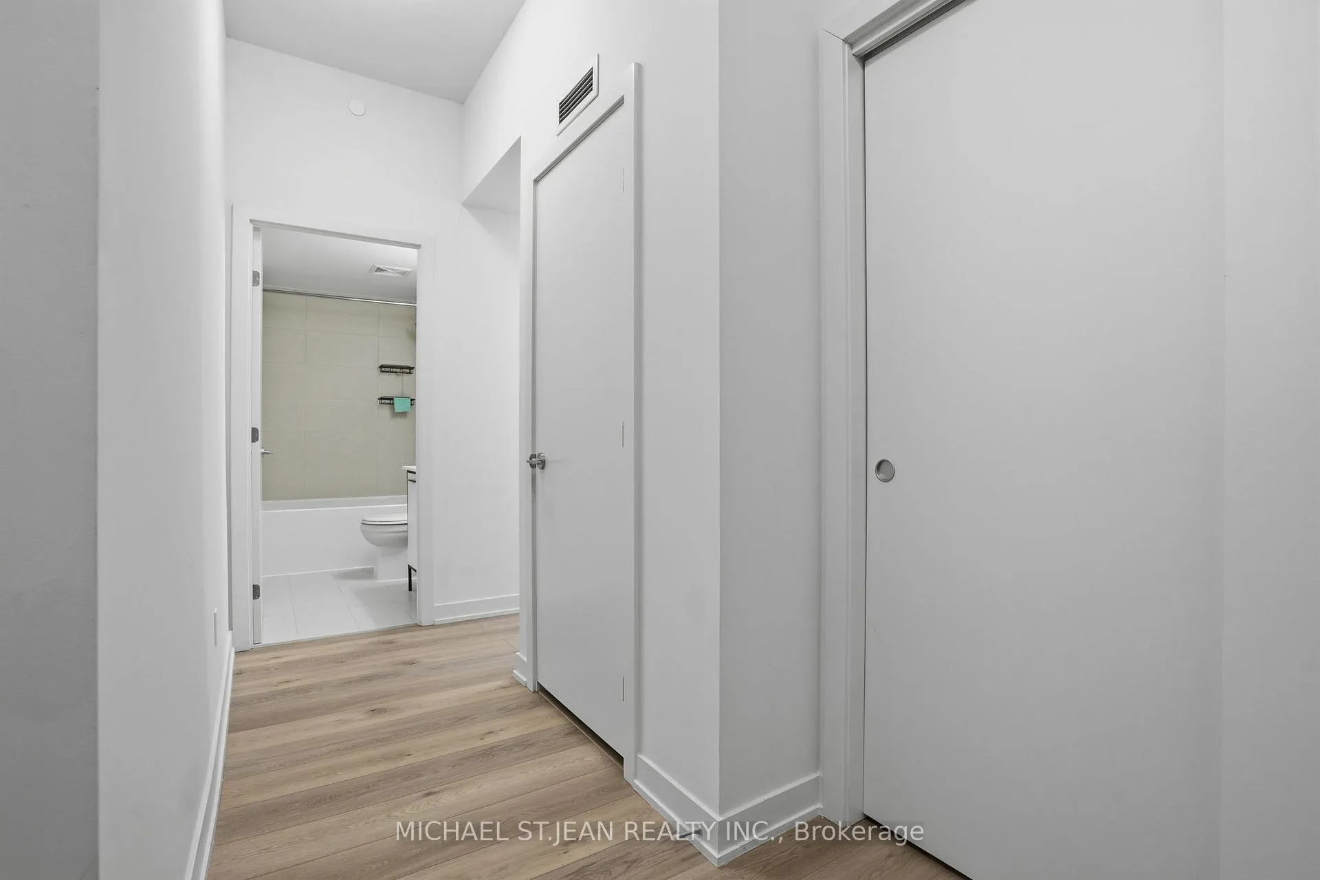 Photo 7 of Unit 402, 385 Winston Road, Grimsby, Grimsby Beach — HOMEH