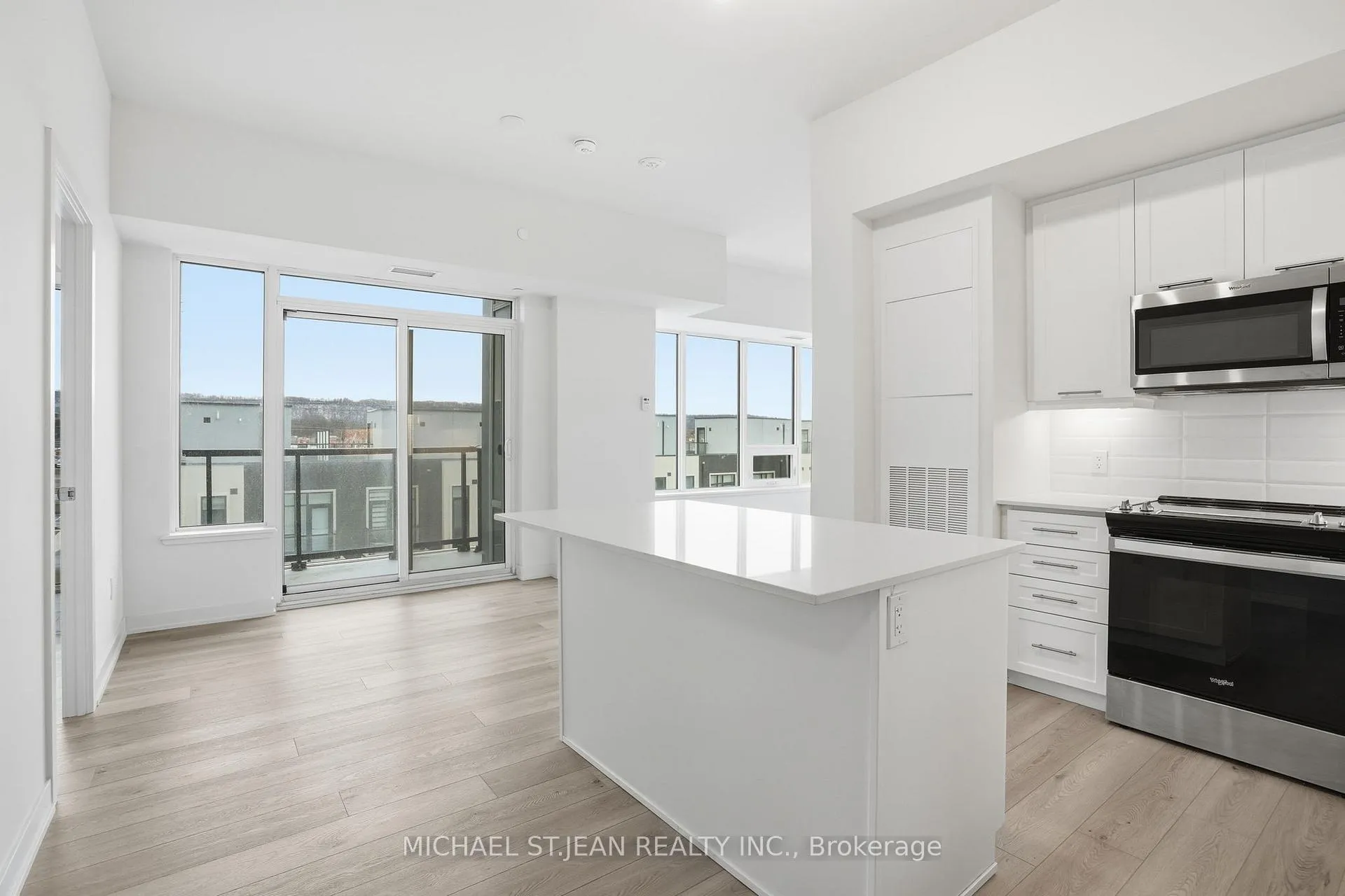 Photo 9 of Unit 402, 385 Winston Road, Grimsby, Grimsby Beach — HOMEH