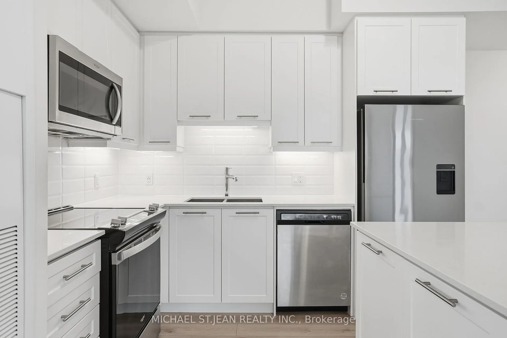 Photo 11 of Unit 402, 385 Winston Road, Grimsby, Grimsby Beach — HOMEH