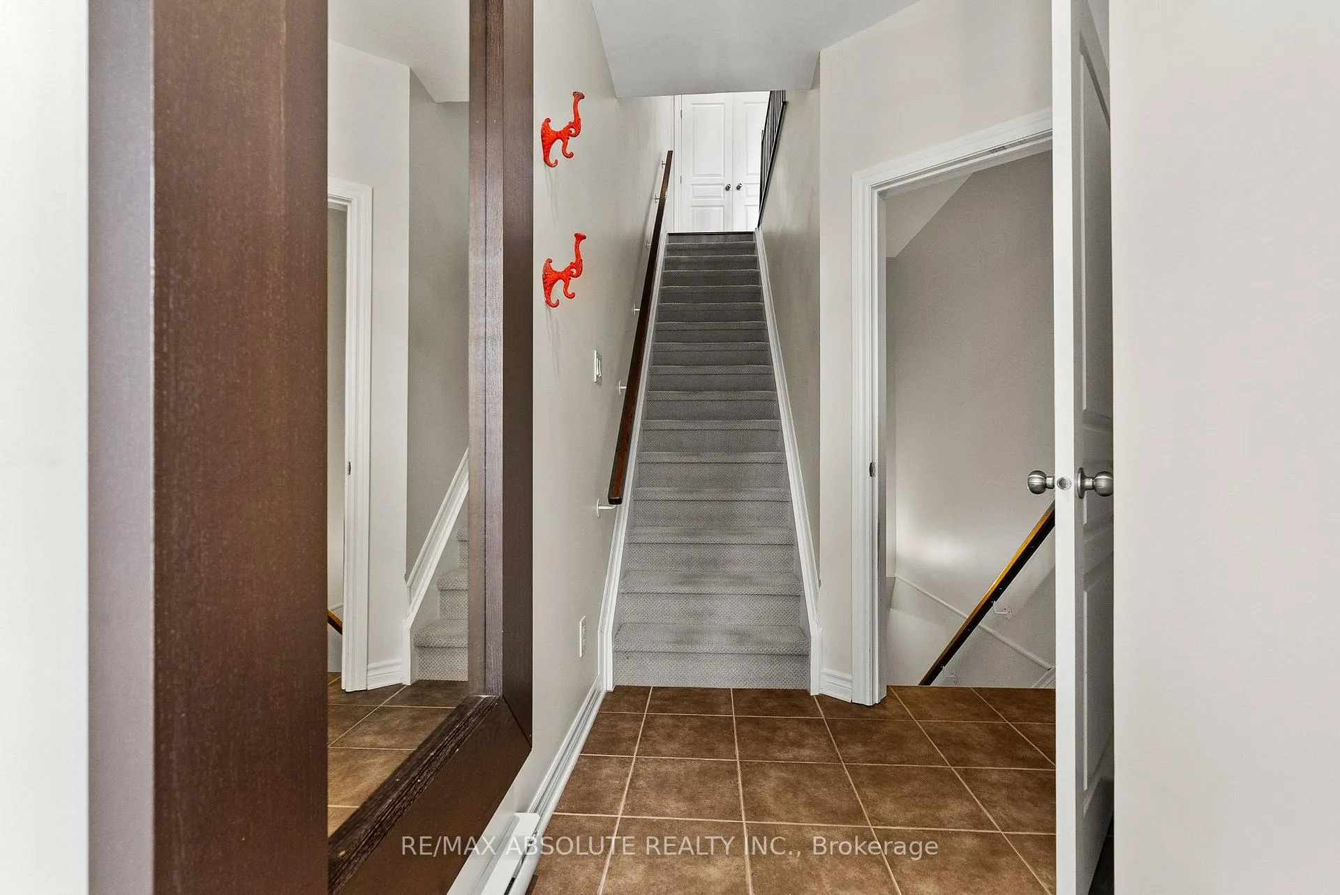 Photo 3 of 52 Edenvale Drive, Ottawa, Kanata - Beaverbrook — HOMEH