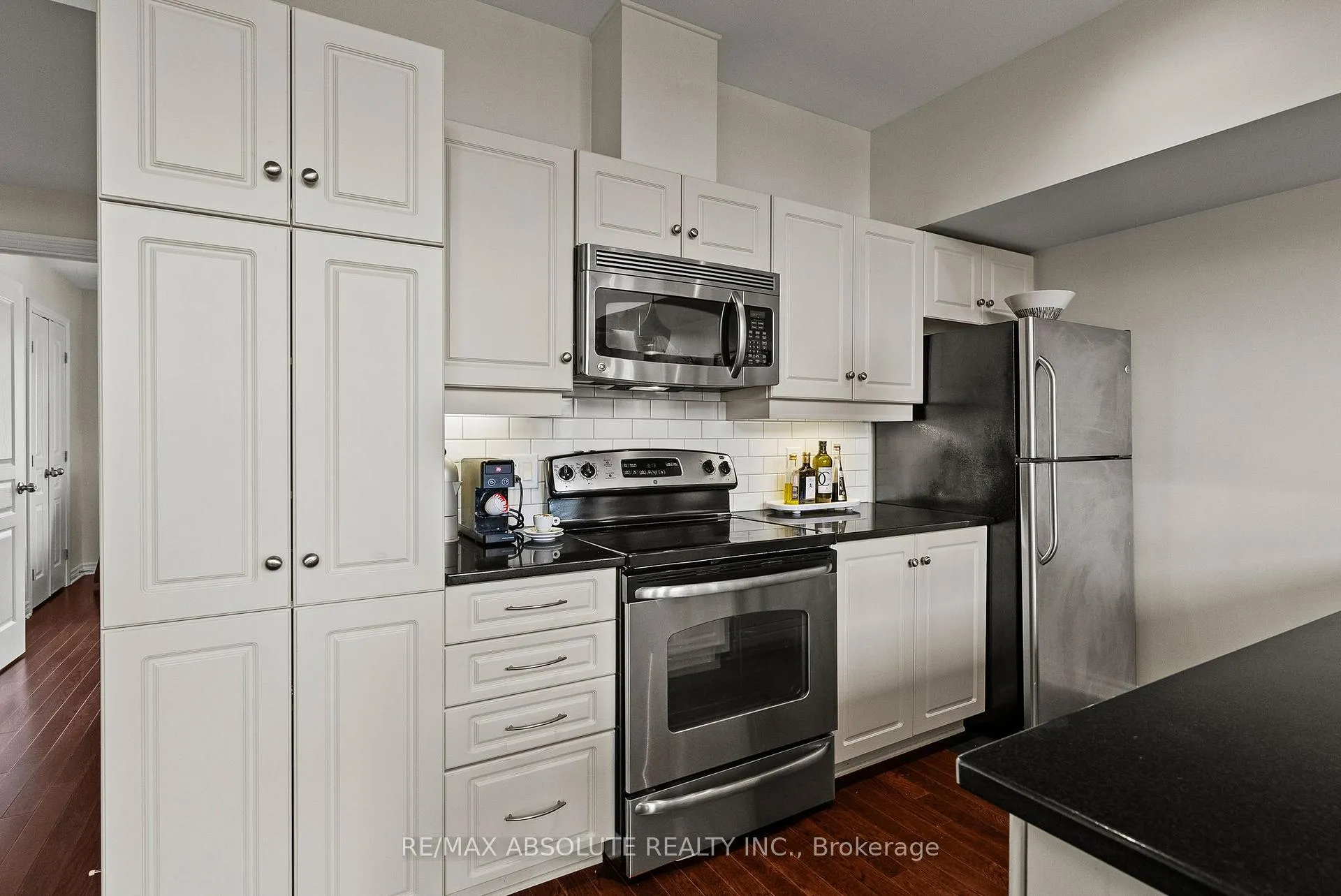 Photo 13 of 52 Edenvale Drive, Ottawa, Kanata - Beaverbrook — HOMEH
