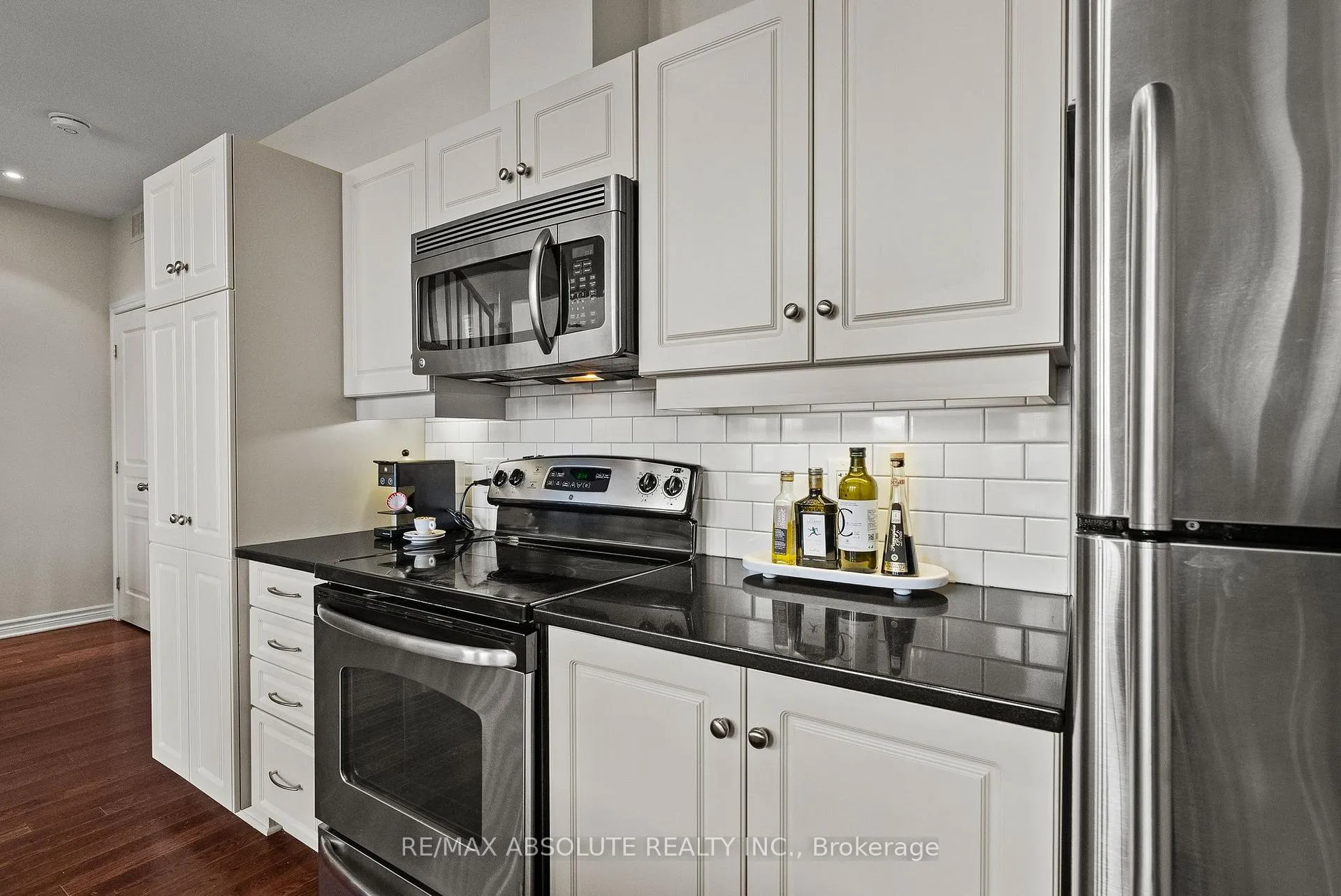 Photo 14 of 52 Edenvale Drive, Ottawa, Kanata - Beaverbrook — HOMEH