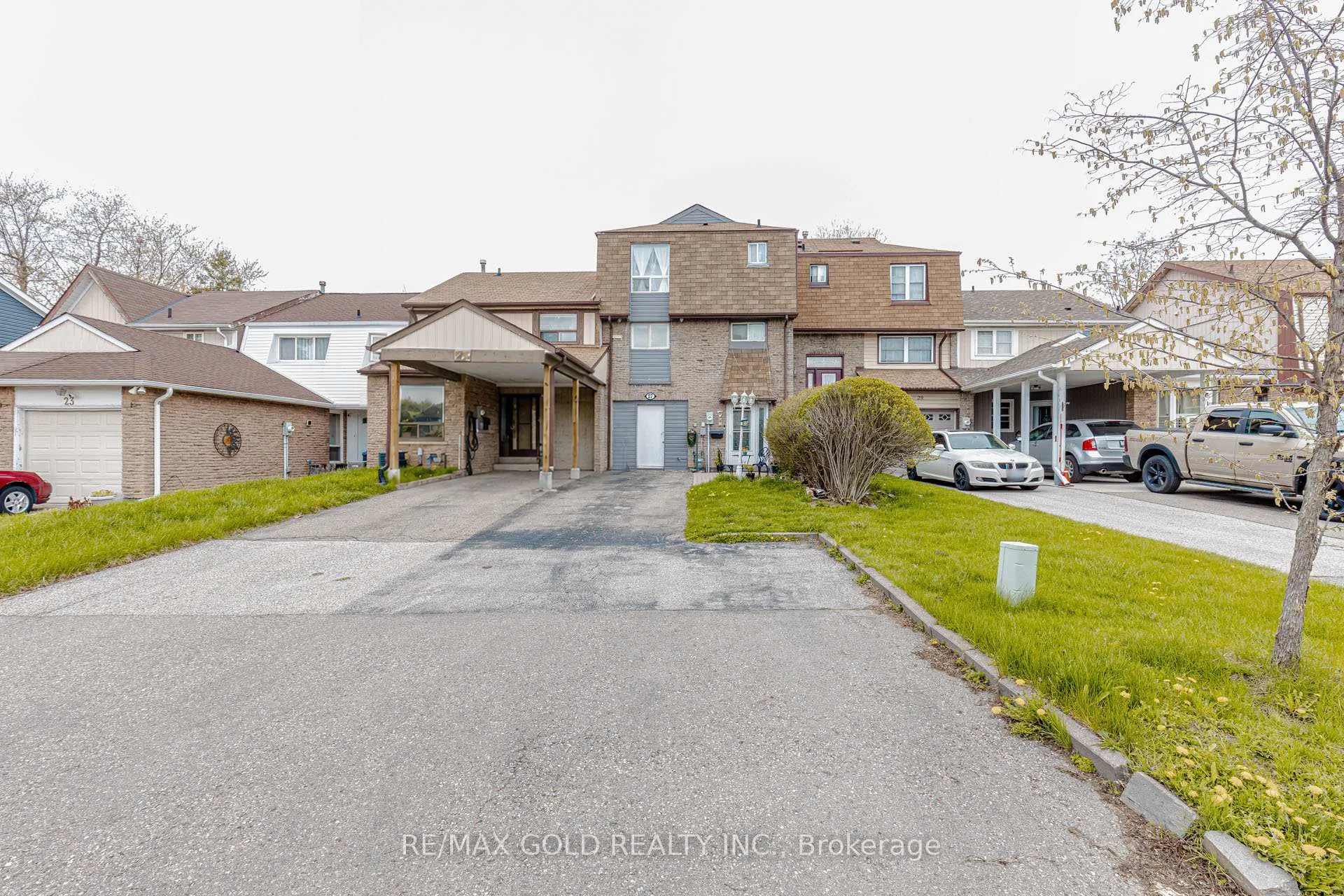 Photo 1 of 27 Fanshawe Drive, Brampton, Heart Lake West — HOMEH