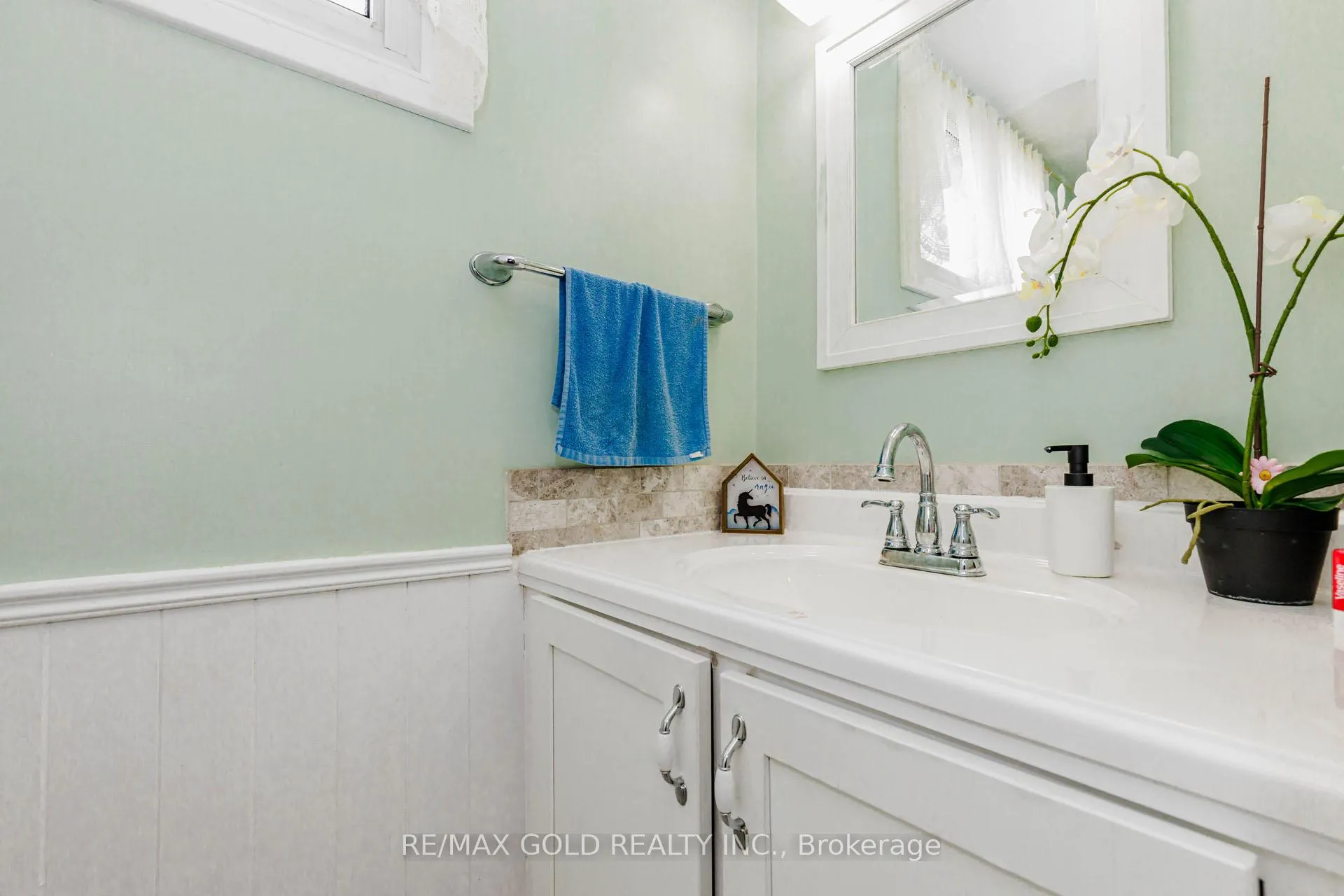 Photo 17 of 27 Fanshawe Drive, Brampton, Heart Lake West — HOMEH