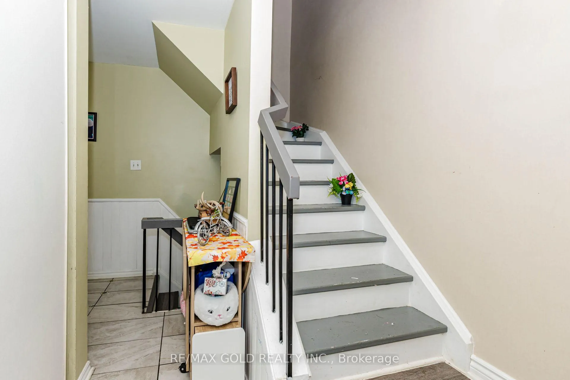 Photo 20 of 27 Fanshawe Drive, Brampton, Heart Lake West — HOMEH