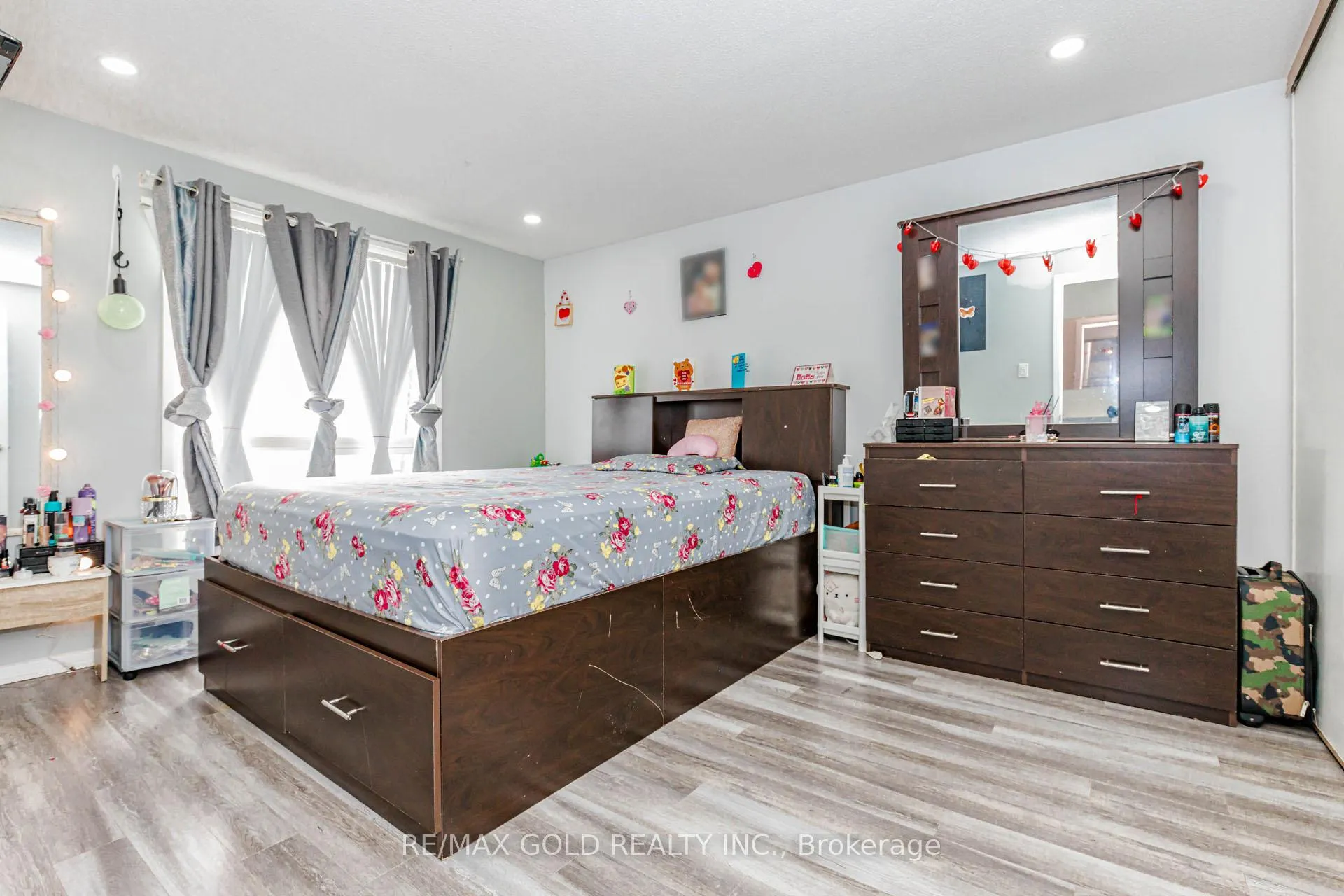 Photo 22 of 27 Fanshawe Drive, Brampton, Heart Lake West — HOMEH