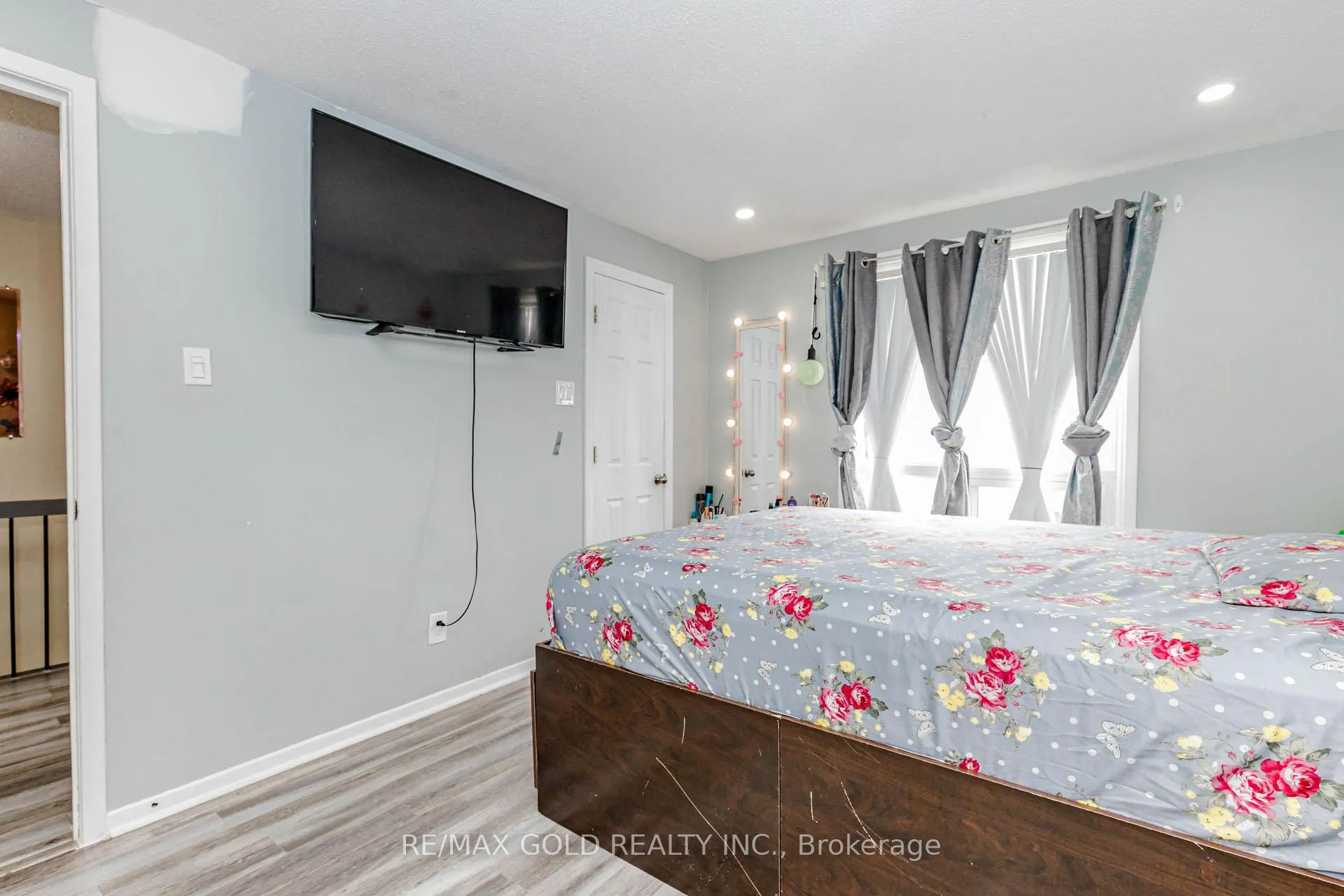 Photo 24 of 27 Fanshawe Drive, Brampton, Heart Lake West — HOMEH