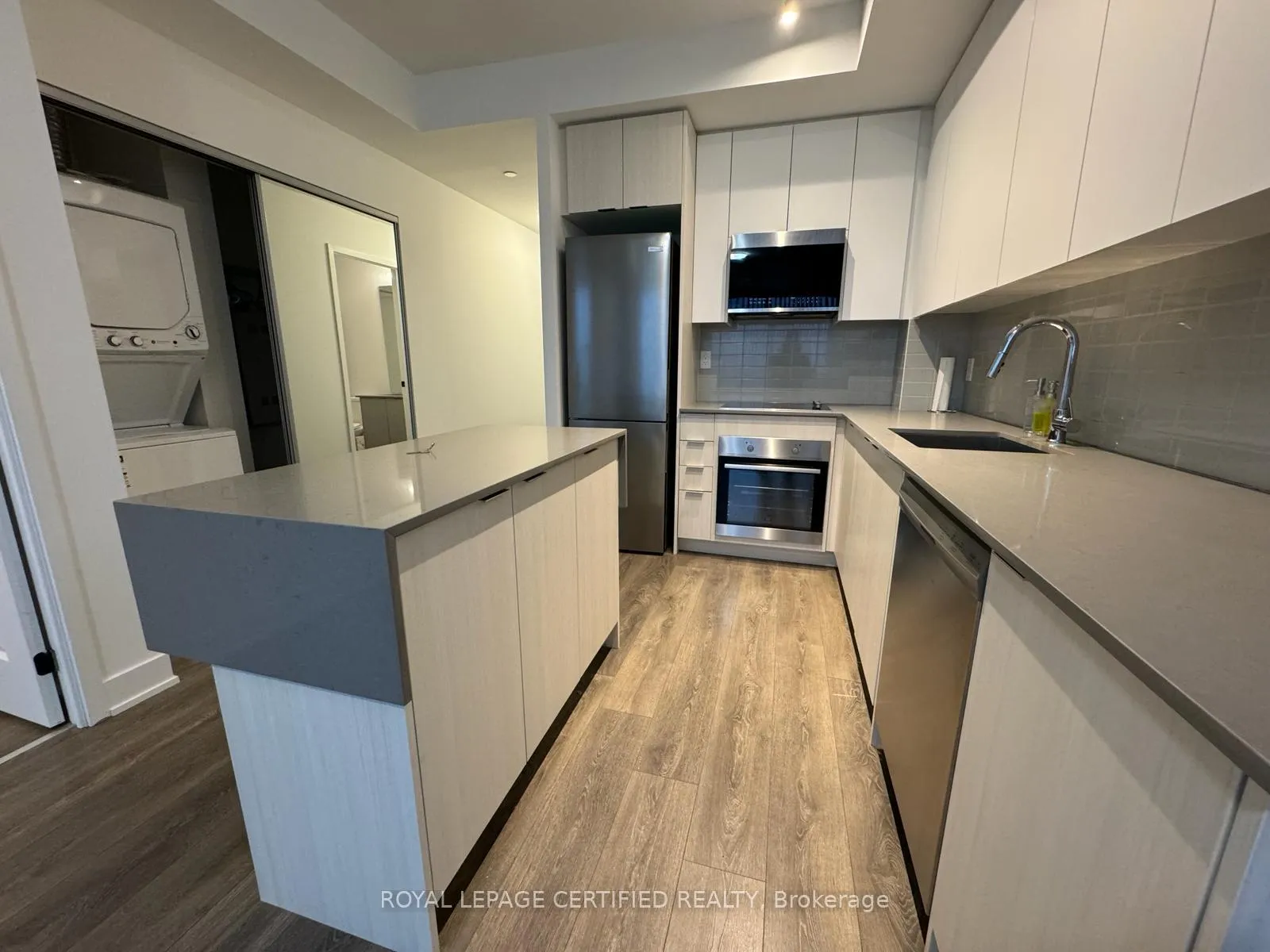 Photo 7 of Unit 608, 2481 Taunton Road, Oakville, River Oaks — HOMEH
