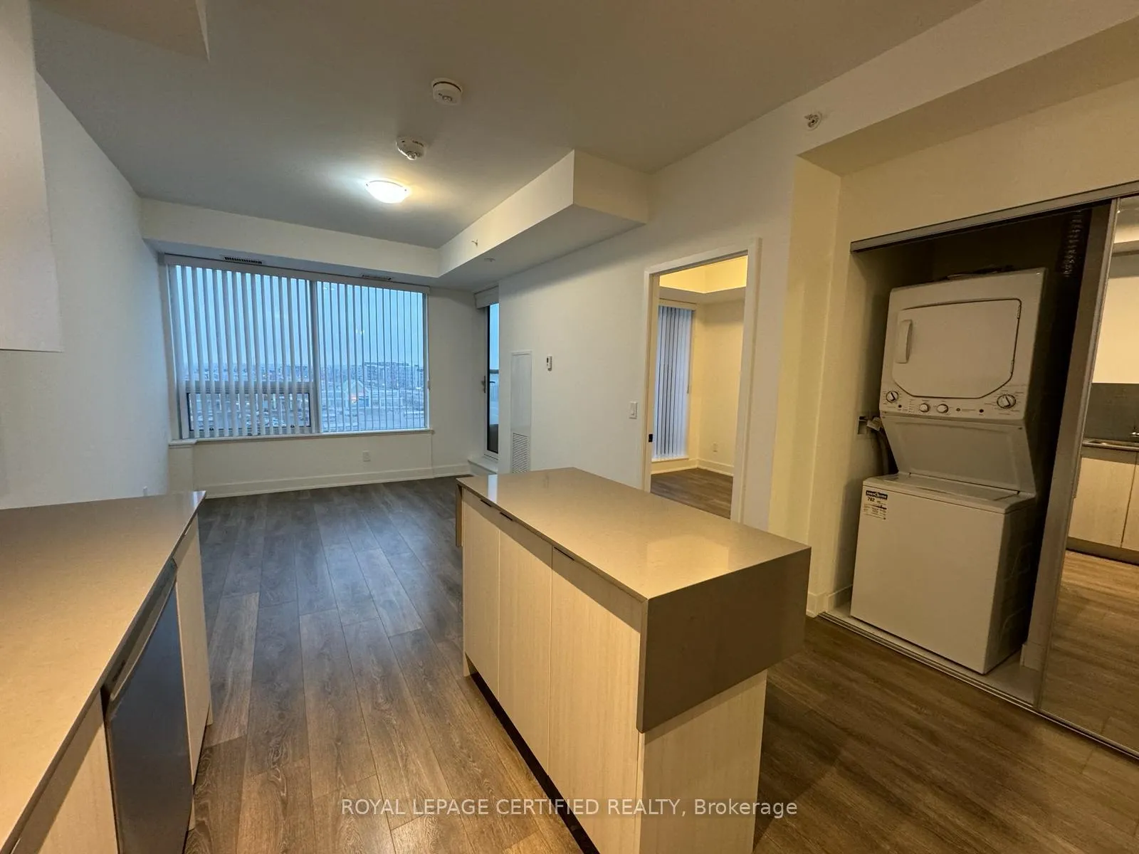 Photo 10 of Unit 608, 2481 Taunton Road, Oakville, River Oaks — HOMEH