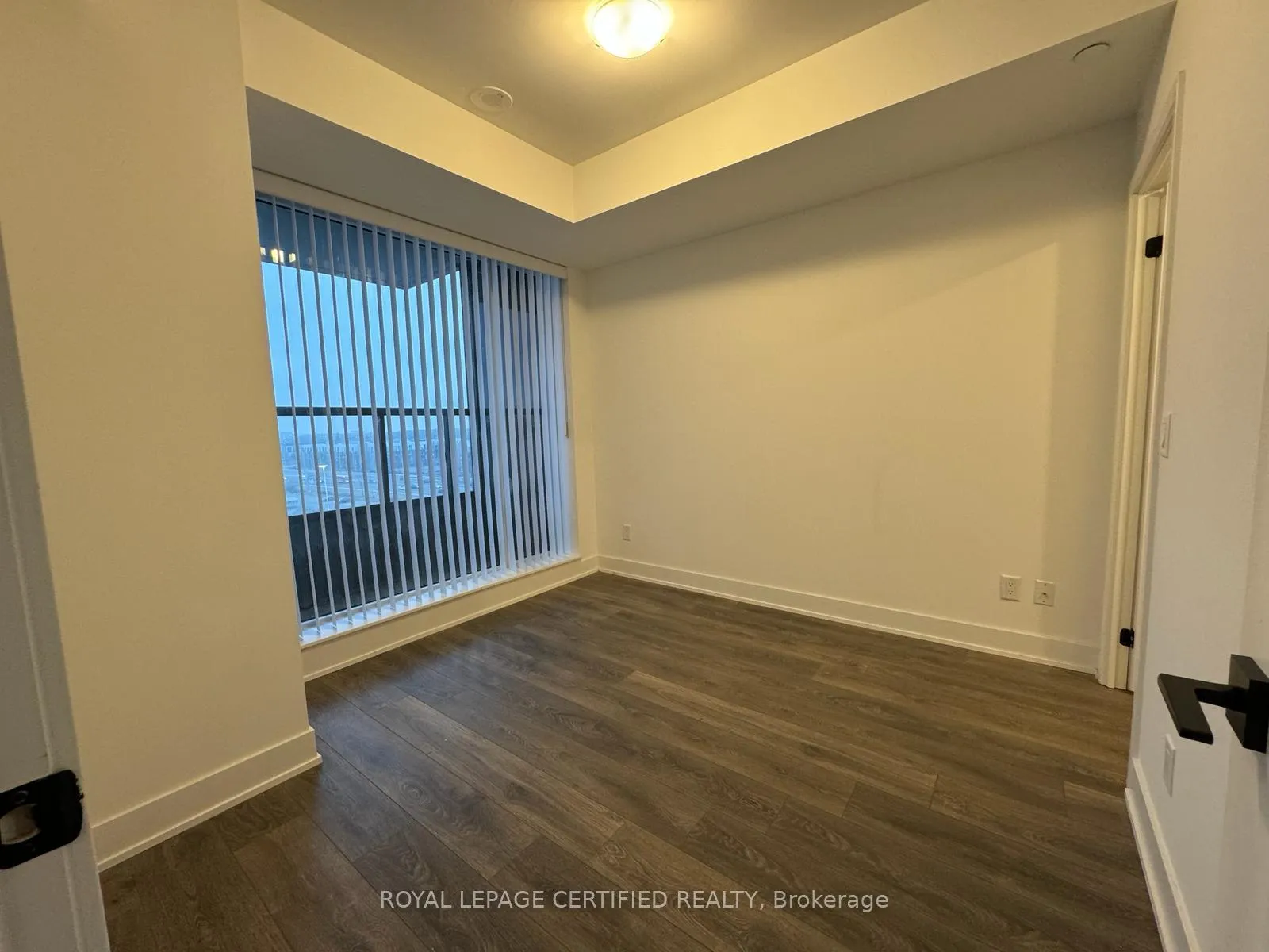 Photo 13 of Unit 608, 2481 Taunton Road, Oakville, River Oaks — HOMEH