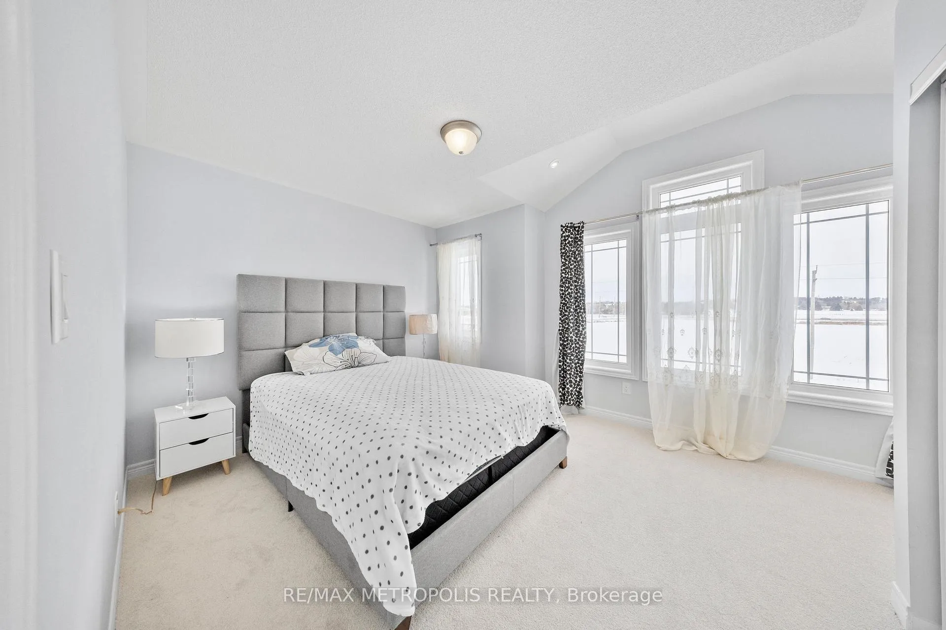 Photo 28 of 118 Lorne Thomas Place, New Tecumseth, Rural New Tecumseth — HOMEH