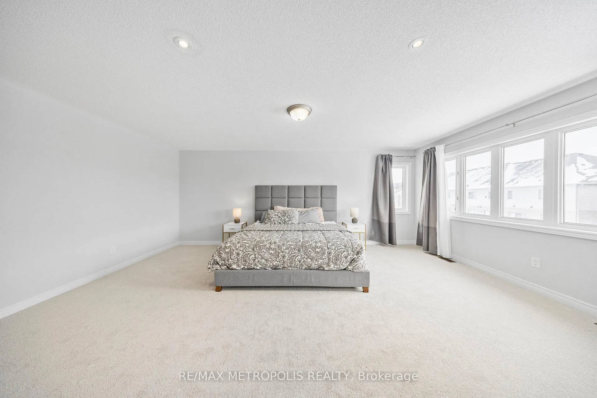 Photo 34 of 118 Lorne Thomas Place, New Tecumseth, Rural New Tecumseth — HOMEH