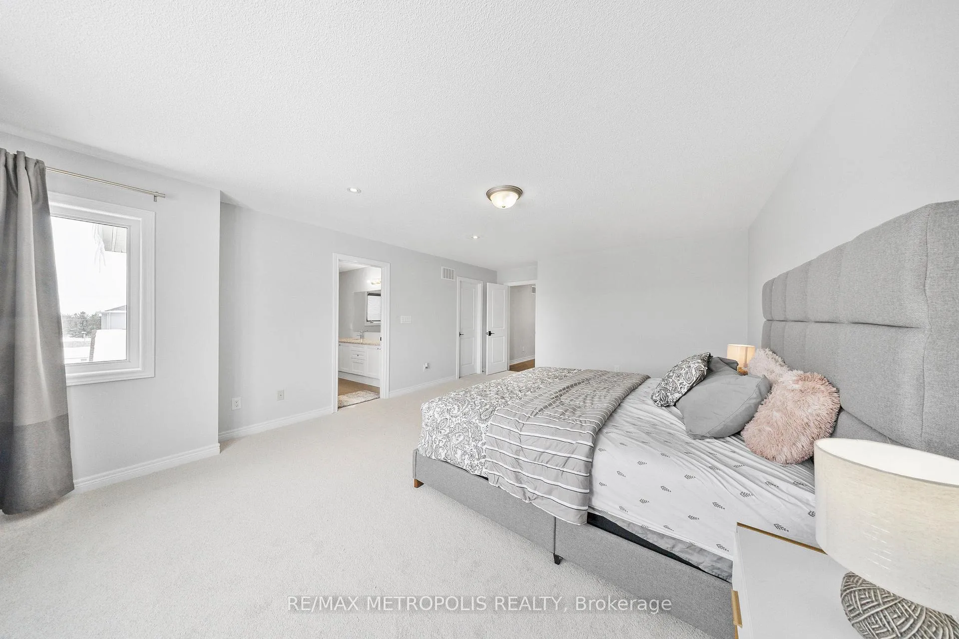 Photo 35 of 118 Lorne Thomas Place, New Tecumseth, Rural New Tecumseth — HOMEH