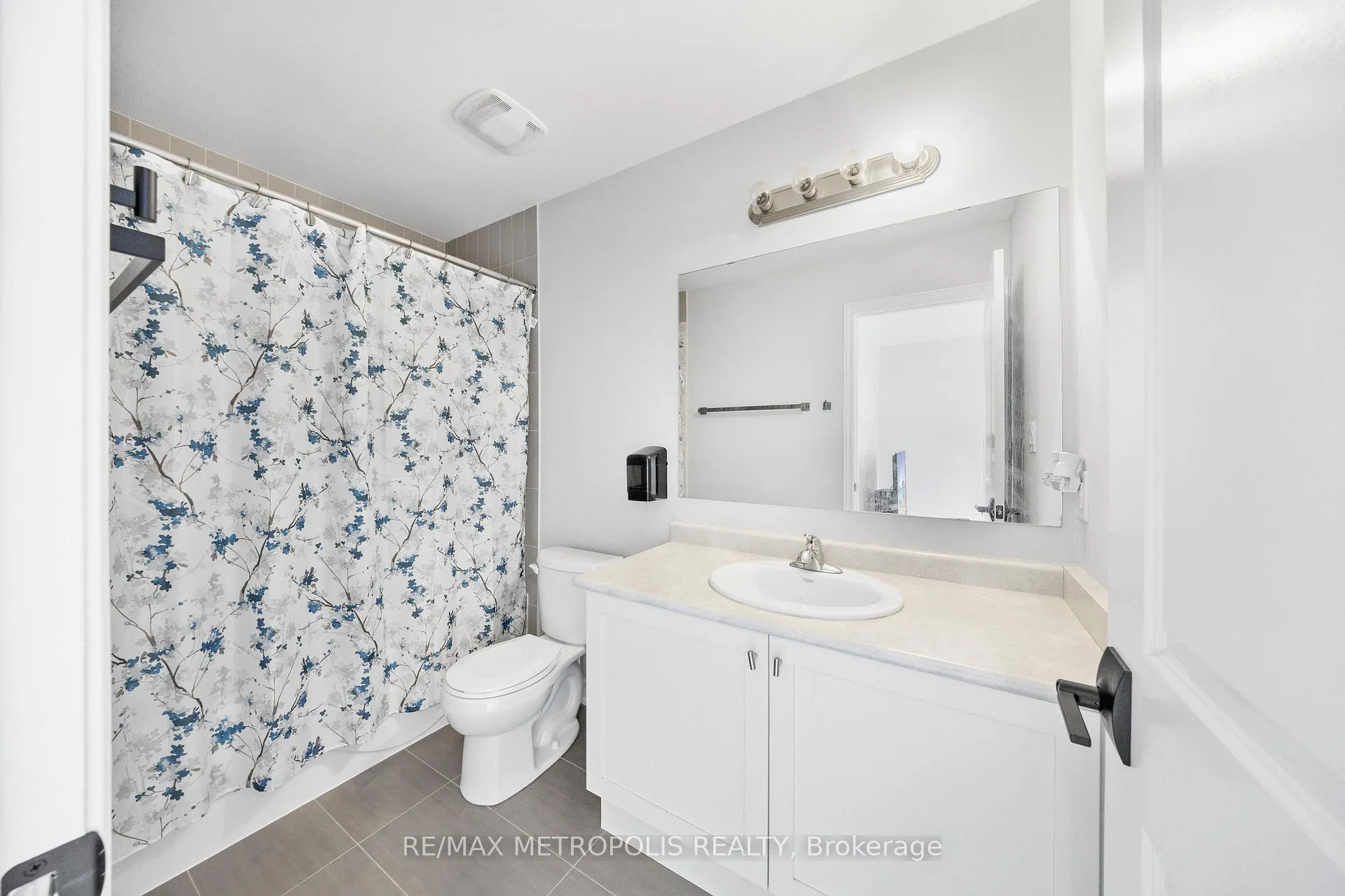 Photo 41 of 118 Lorne Thomas Place, New Tecumseth, Rural New Tecumseth — HOMEH