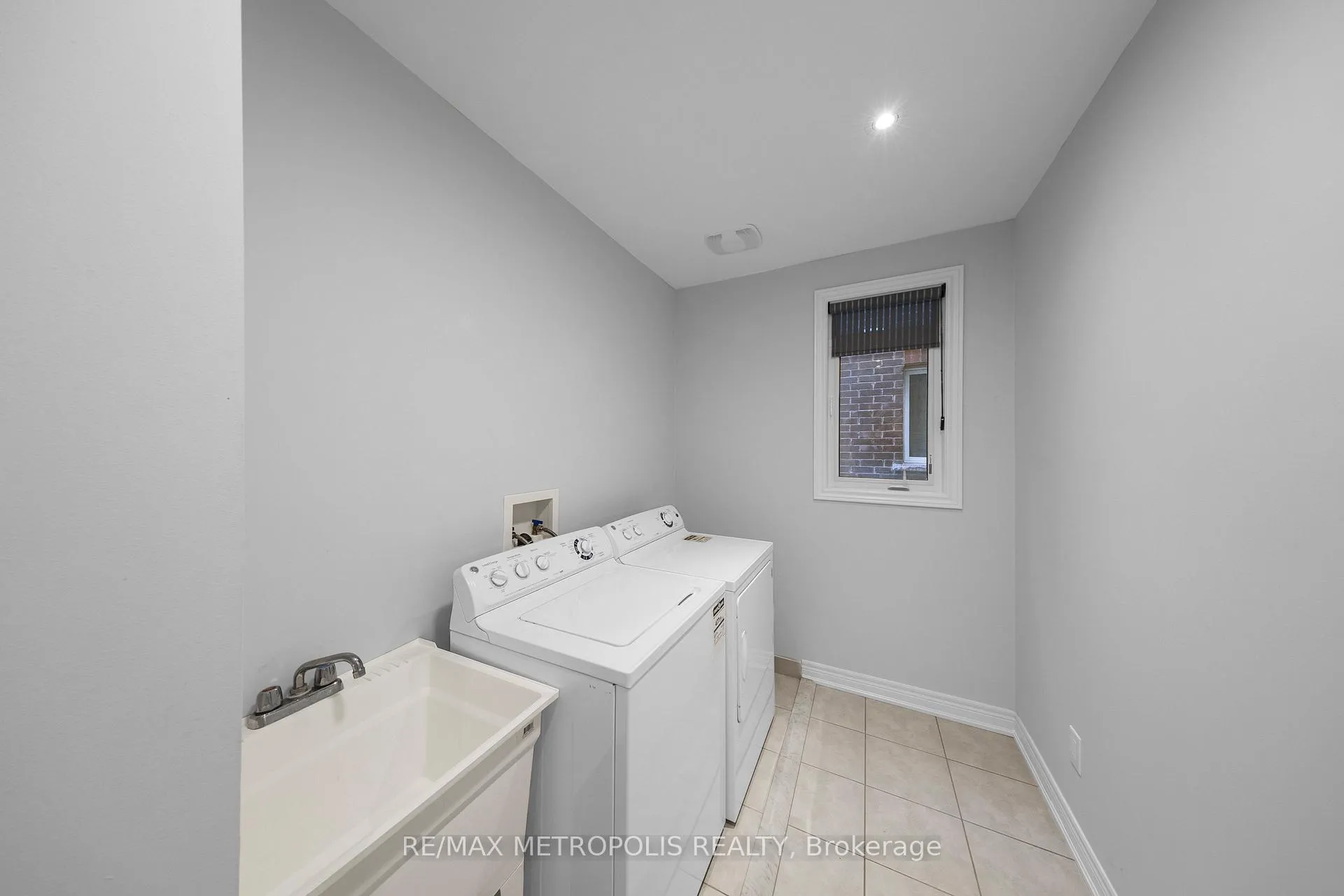Photo 46 of 118 Lorne Thomas Place, New Tecumseth, Rural New Tecumseth — HOMEH