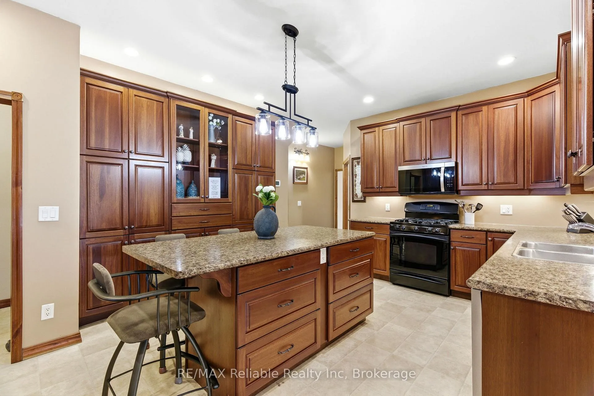 Photo 12 of 42308 Blyth Road, Huron East, Grey — HOMEH