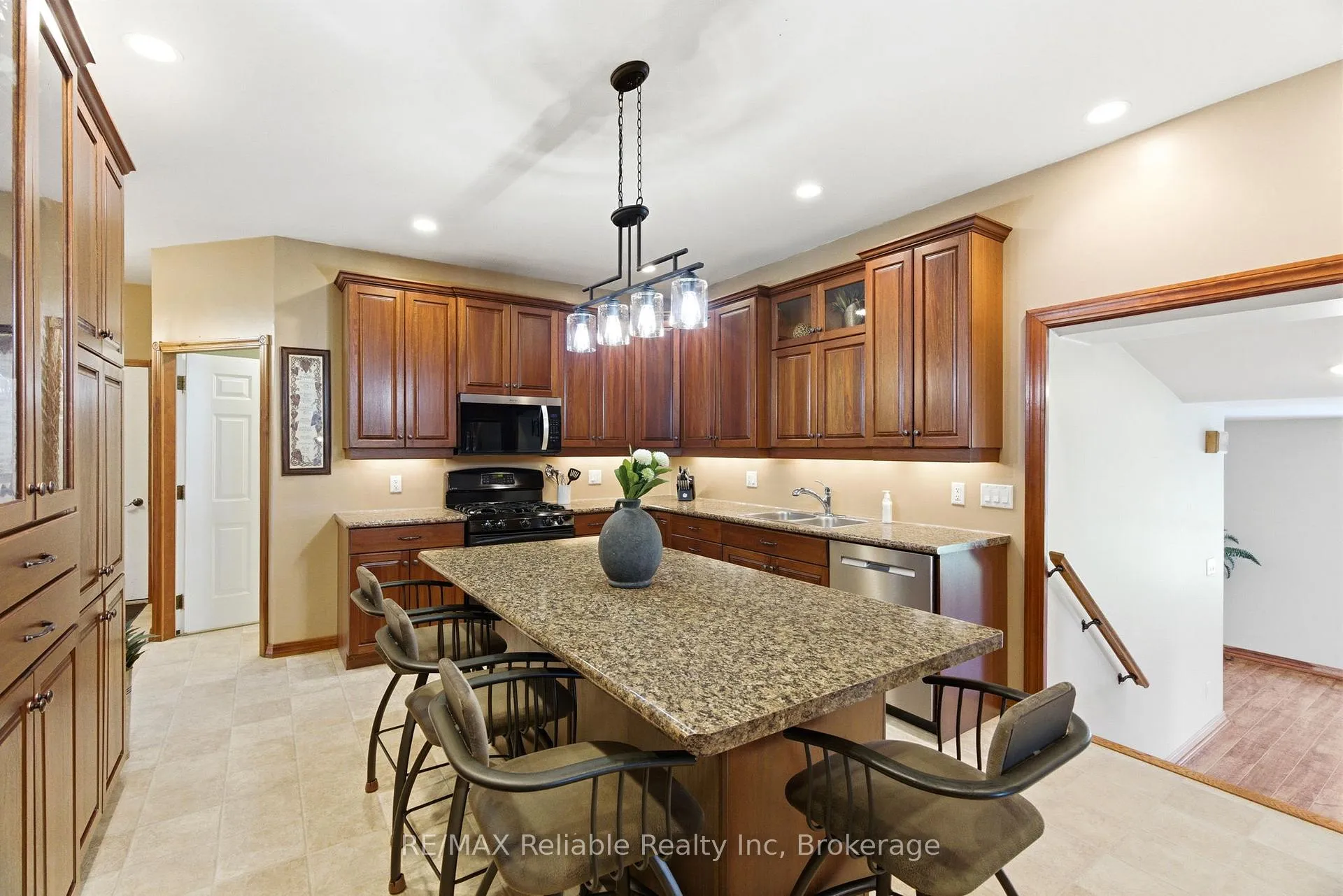 Photo 13 of 42308 Blyth Road, Huron East, Grey — HOMEH