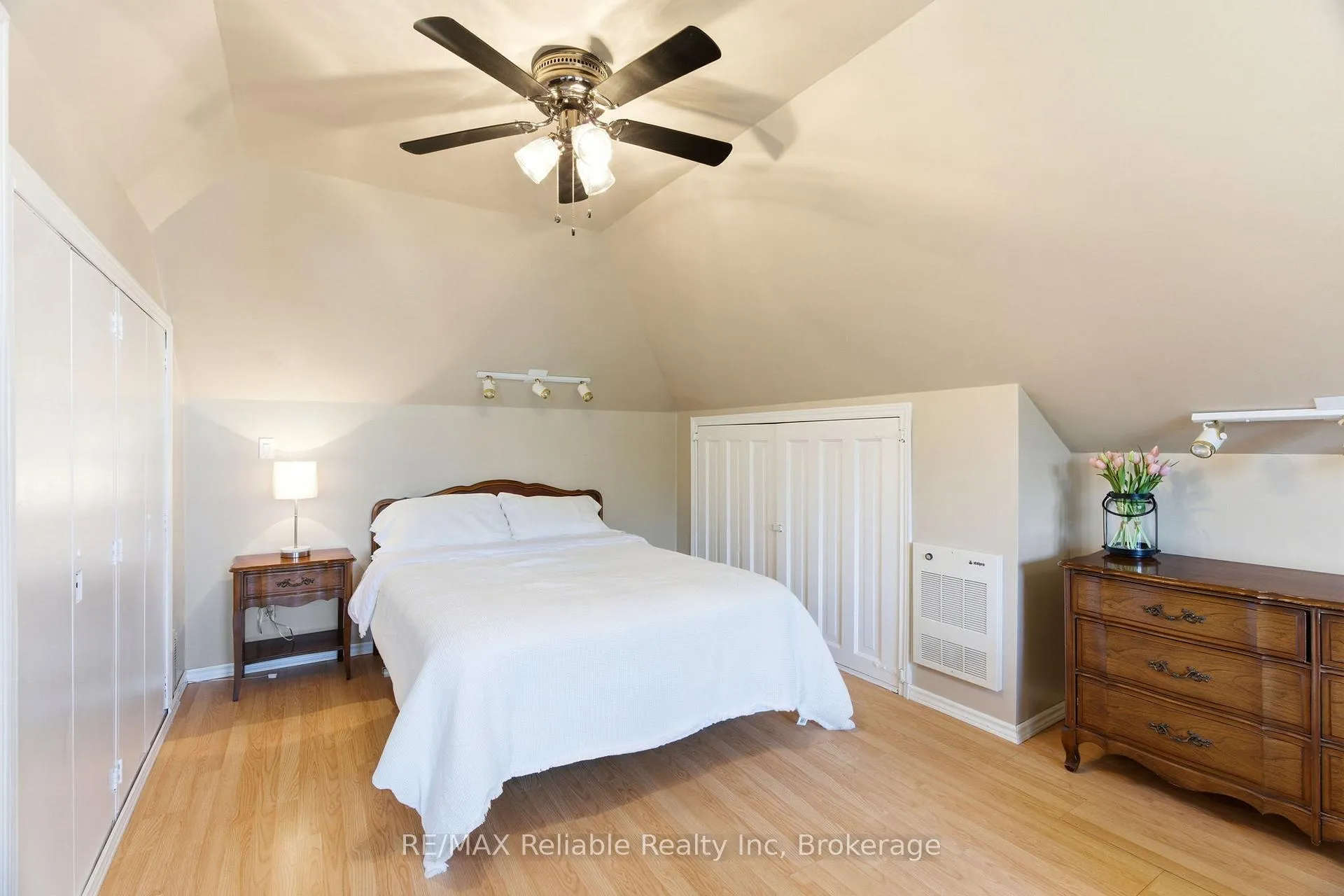 Photo 25 of 42308 Blyth Road, Huron East, Grey — HOMEH
