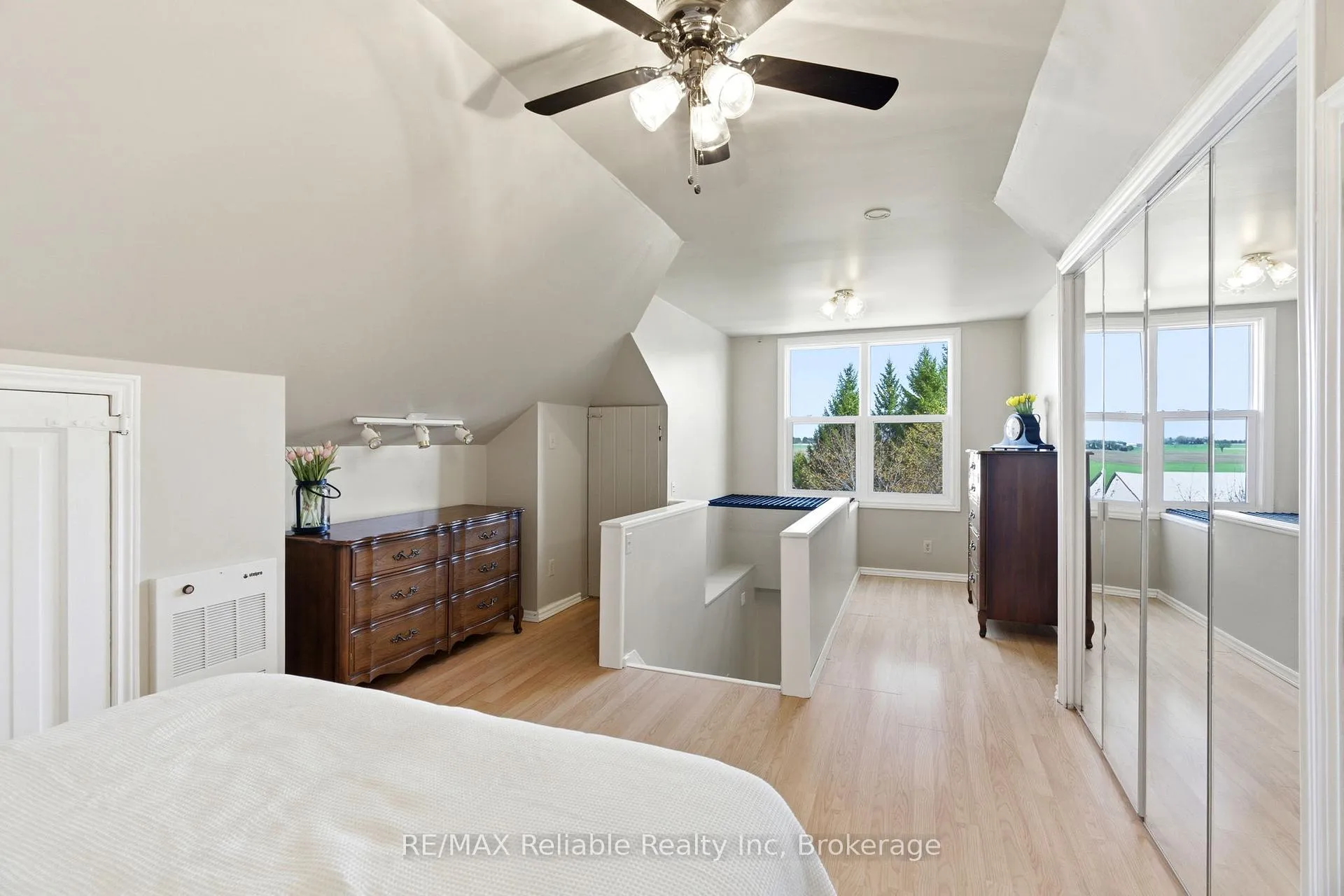 Photo 26 of 42308 Blyth Road, Huron East, Grey — HOMEH