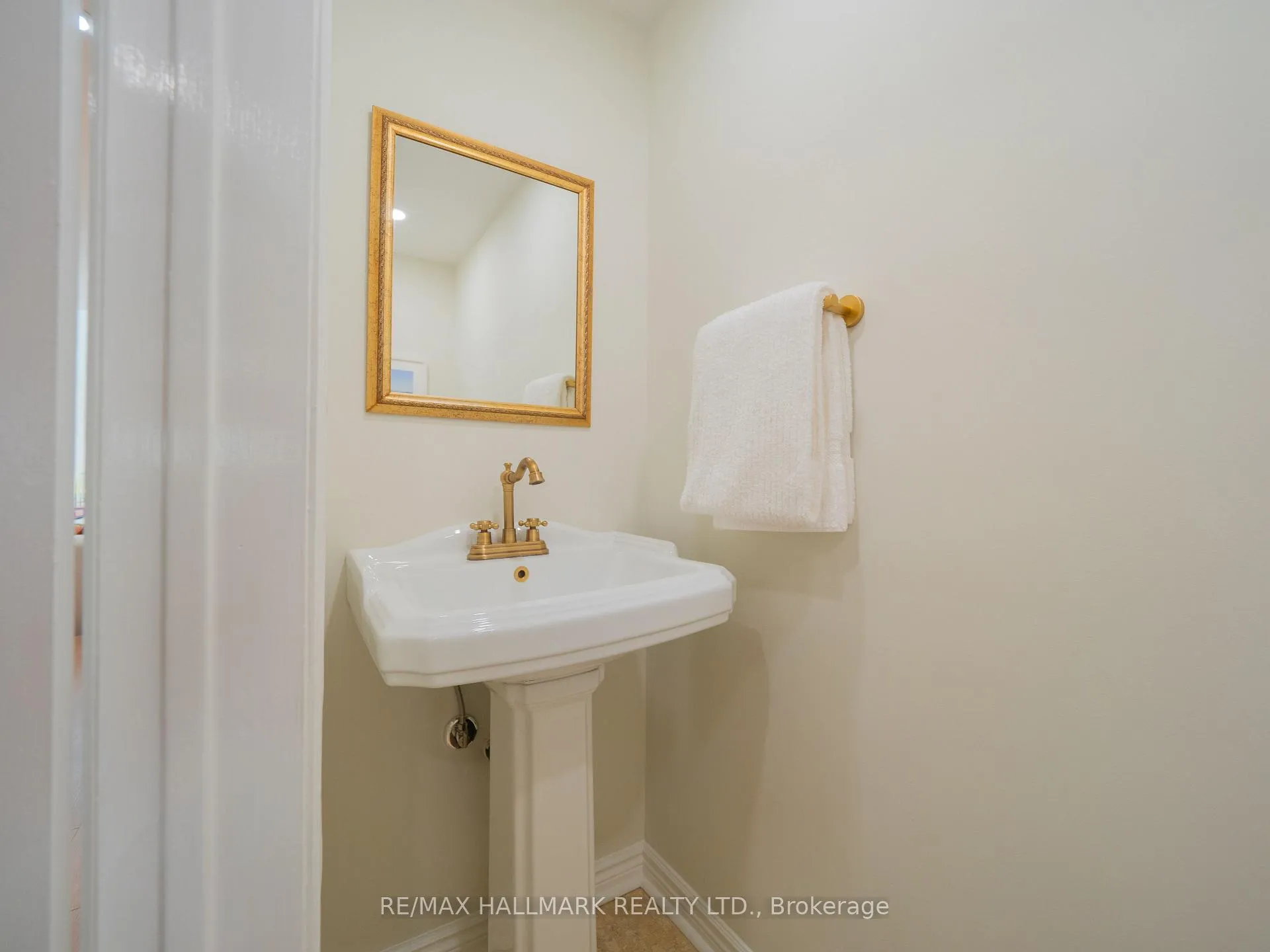 Photo 16 of Unit TH #2, 18 Doncrest Road, Toronto, Playter Estates-Danforth — HOMEH