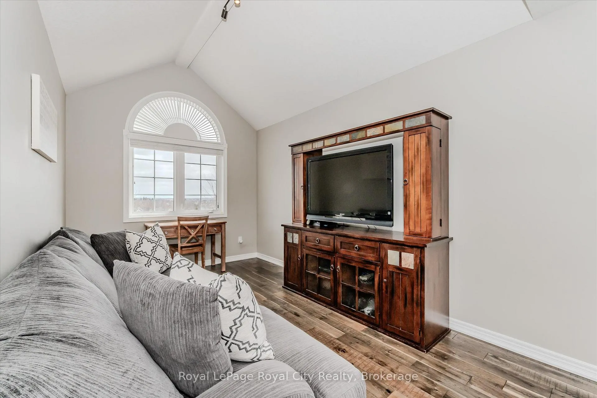 Photo 16 of 24 Popham Drive, Guelph, Grange Road — HOMEH