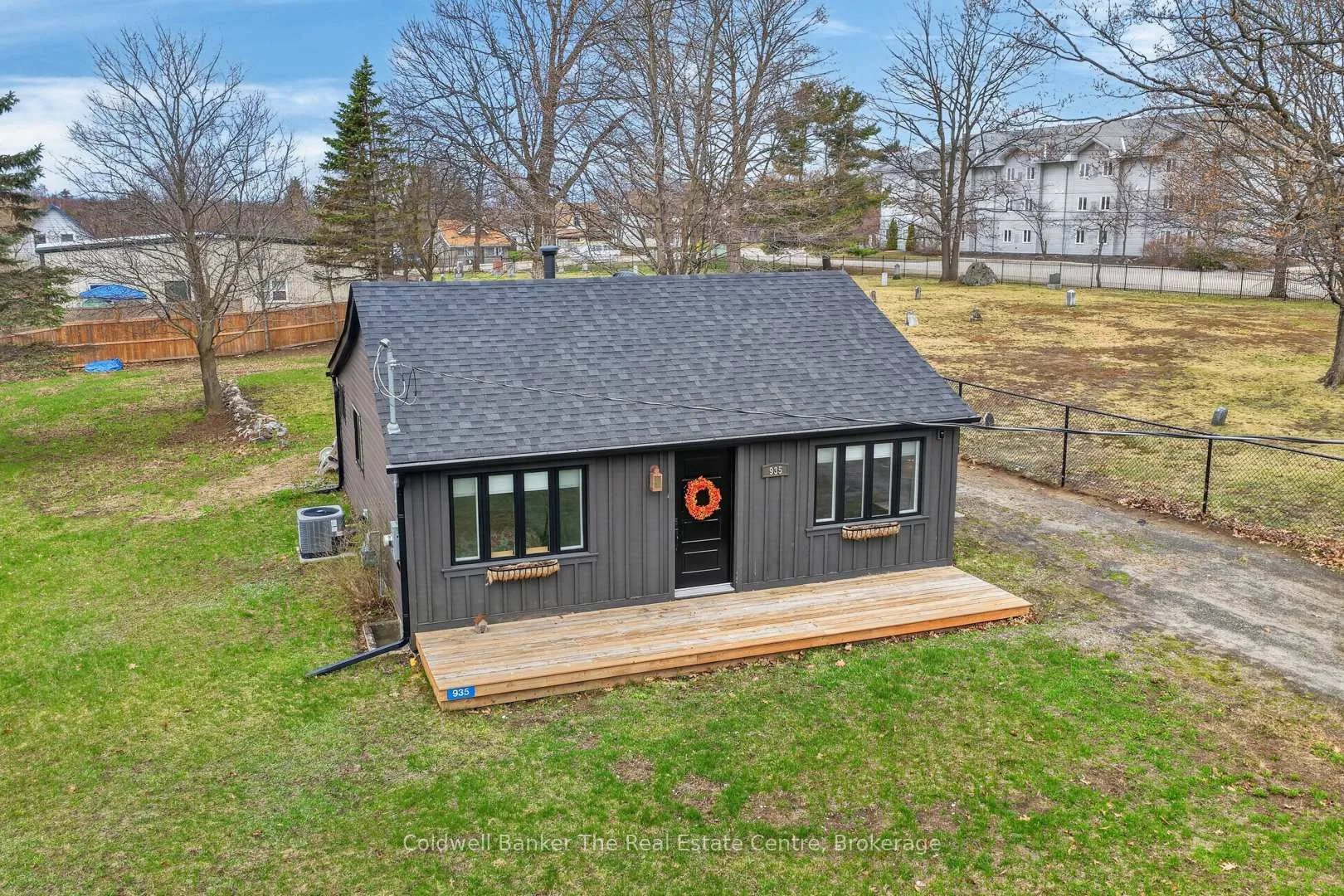Photo 1 of 935 First Street S, Gravenhurst, Muskoka (S) — HOMEH
