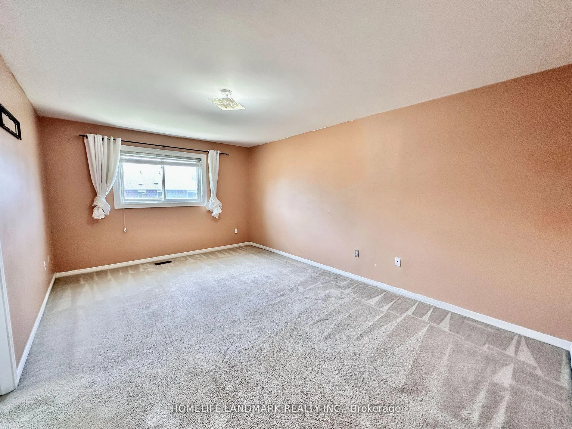 Photo 7 of 191 Trail Ridge Lane, Markham, Berczy — HOMEH