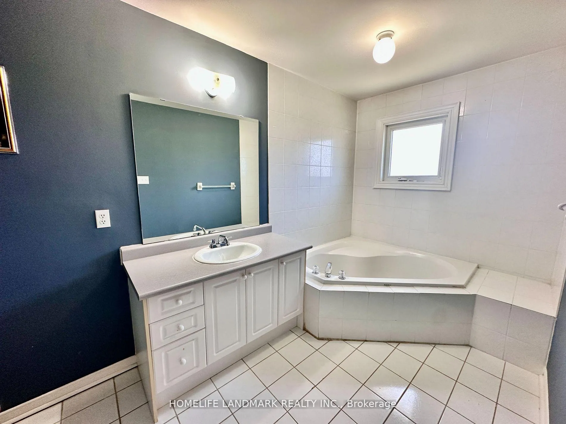 Photo 8 of 191 Trail Ridge Lane, Markham, Berczy — HOMEH