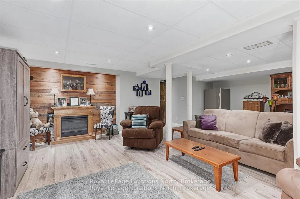 Photo 19 of 35 Sandy Coast Crescent, Wasaga Beach — HOMEH