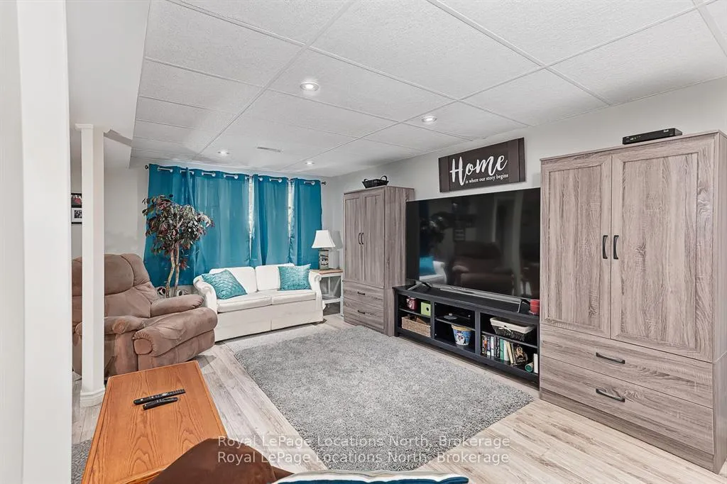 Photo 26 of 35 Sandy Coast Crescent, Wasaga Beach — HOMEH