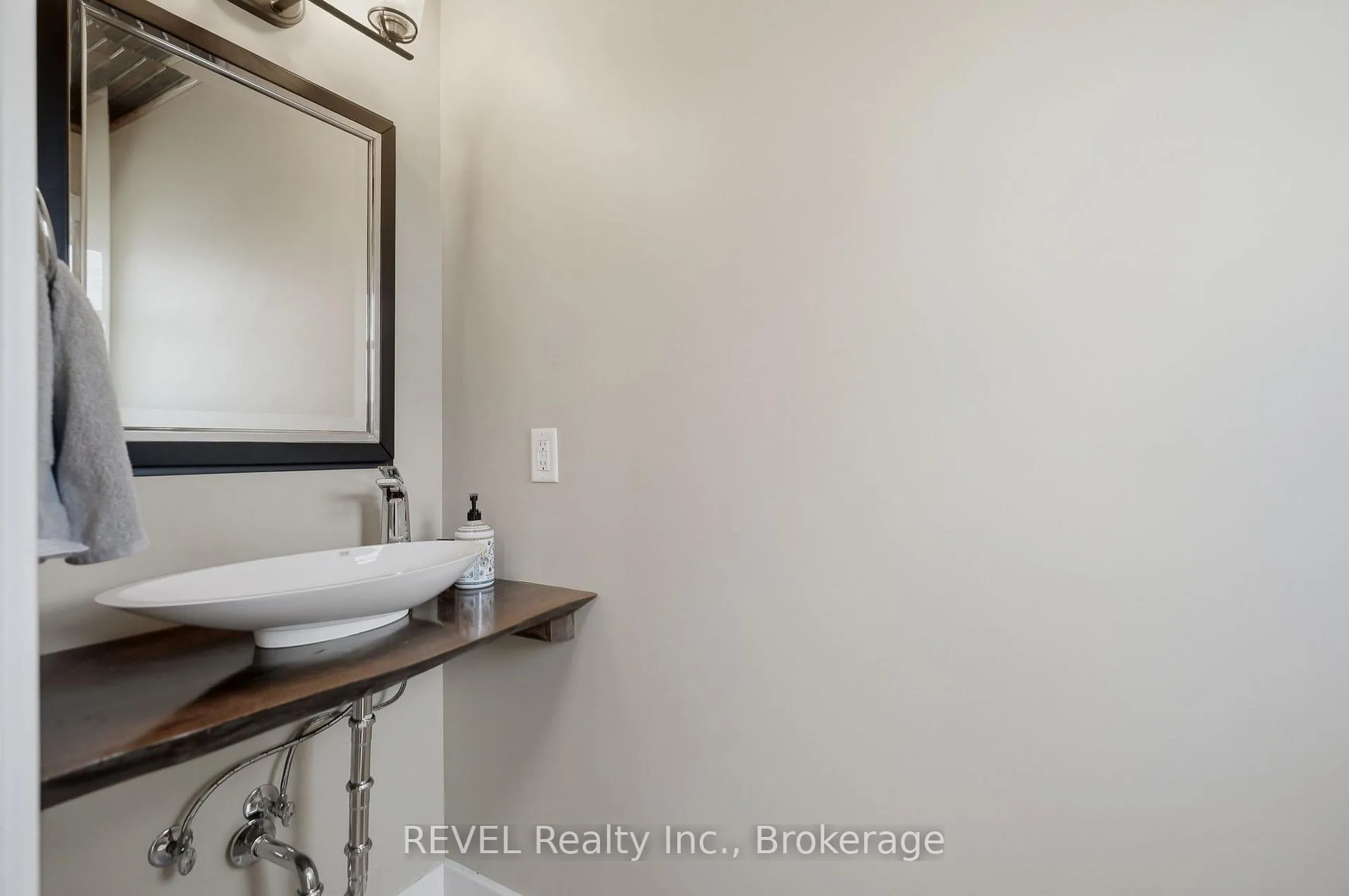 Photo 28 of 3513 Firelane 12, Port Colborne, Sherkston — HOMEH